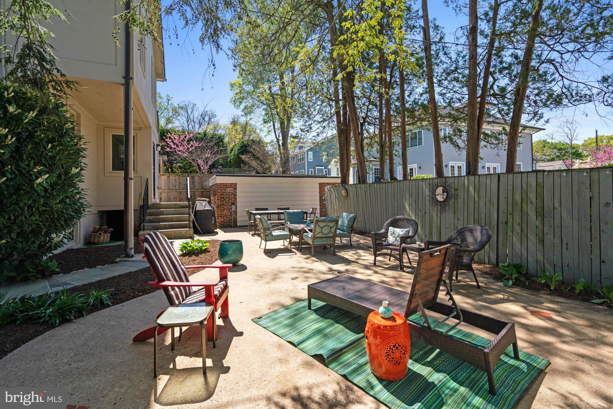 CRESTVIEW - Residential