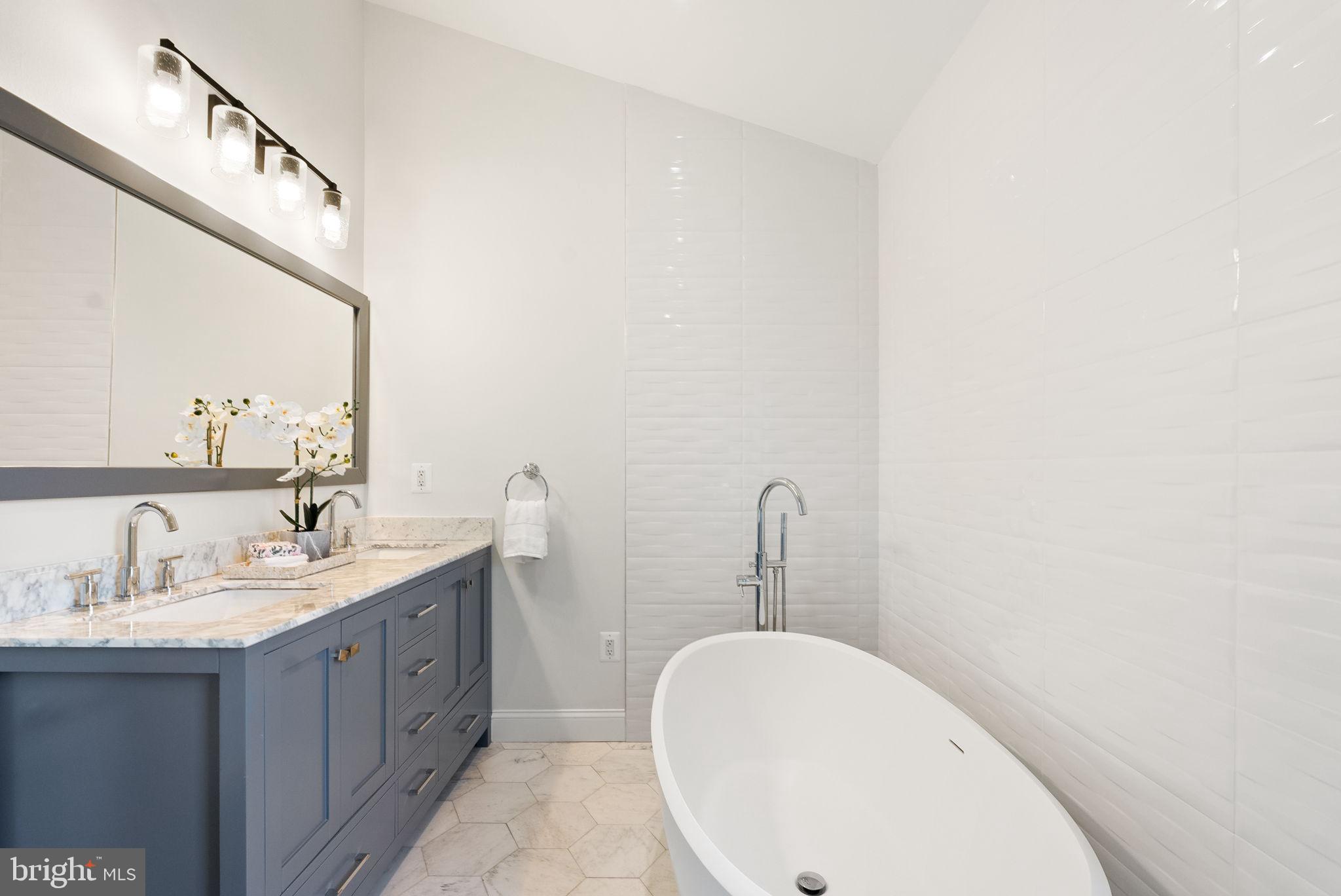 CRESTVIEW - Residential