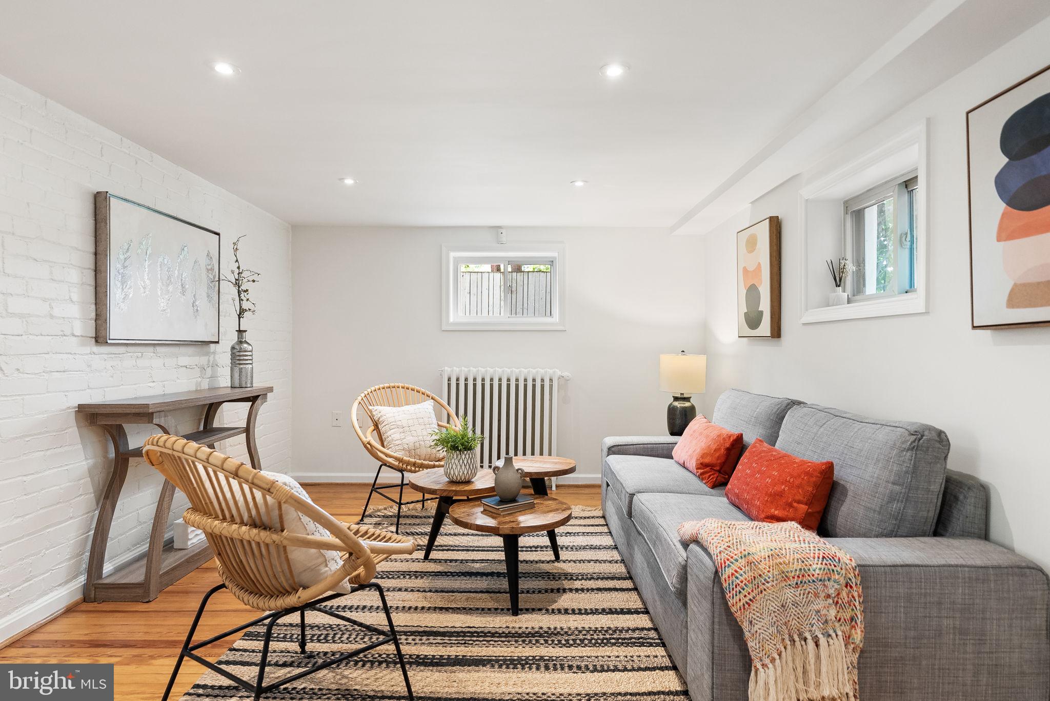 CRESTVIEW - Residential