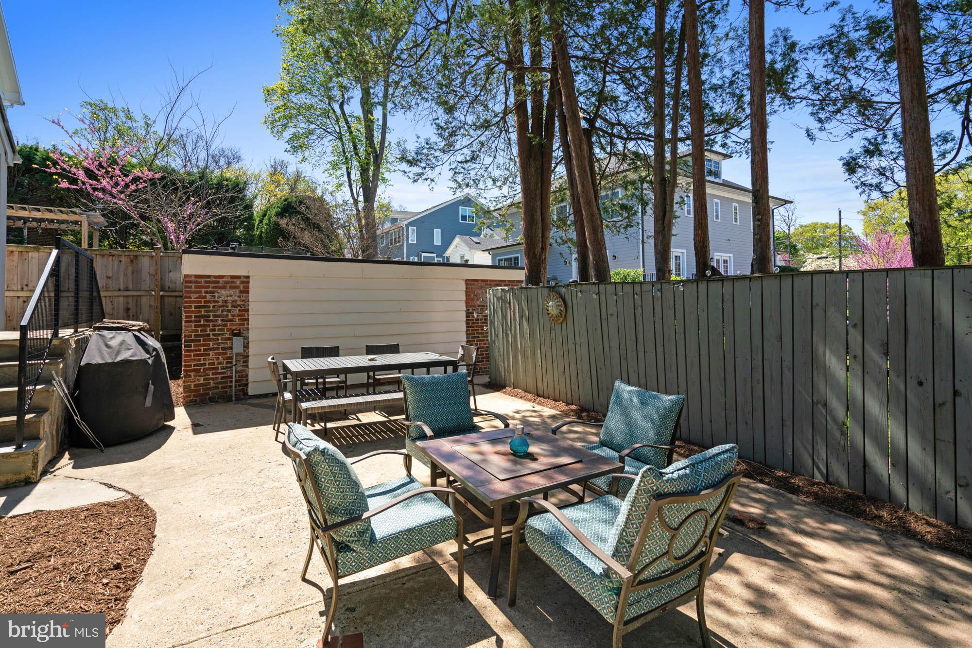 CRESTVIEW - Residential