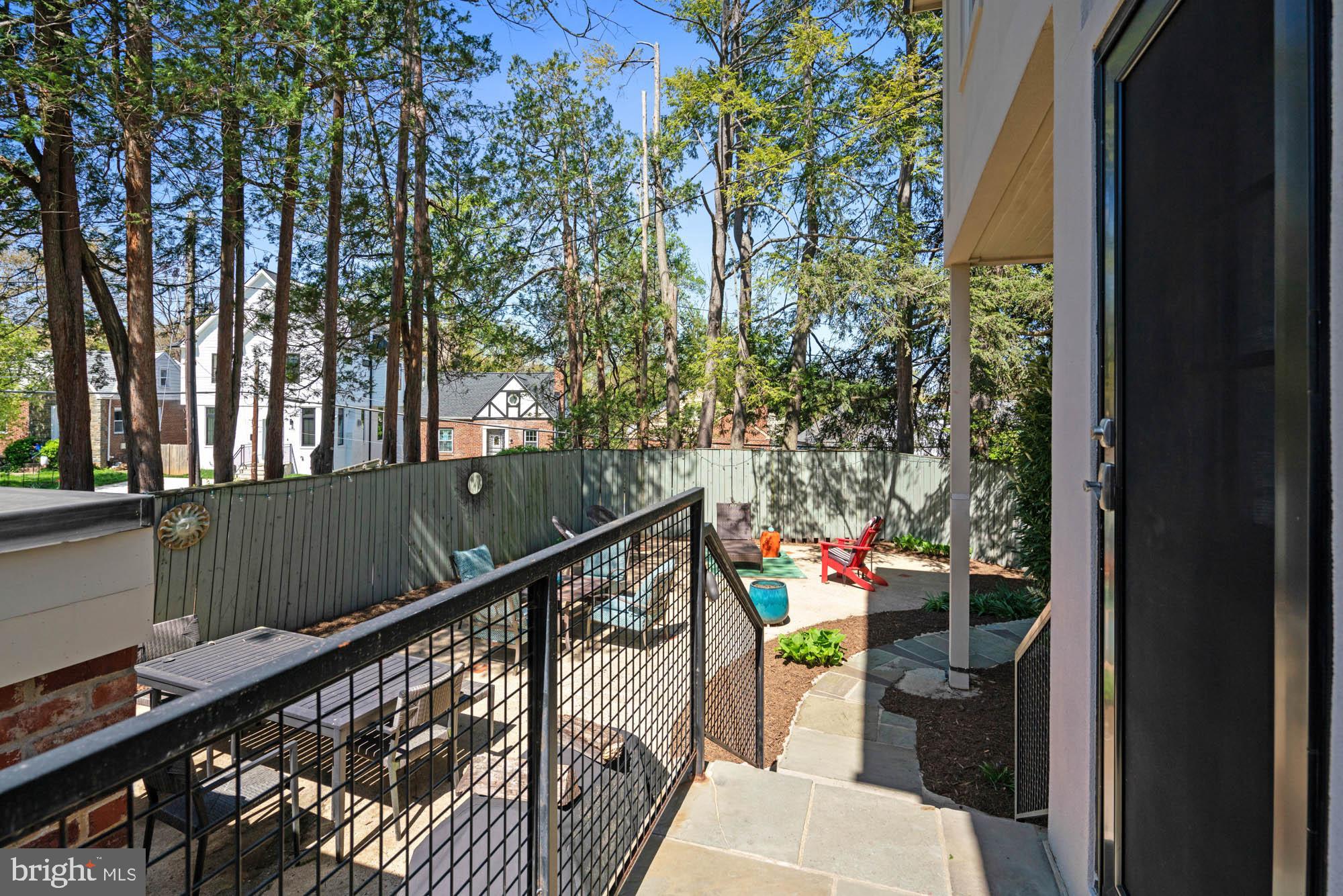 CRESTVIEW - Residential