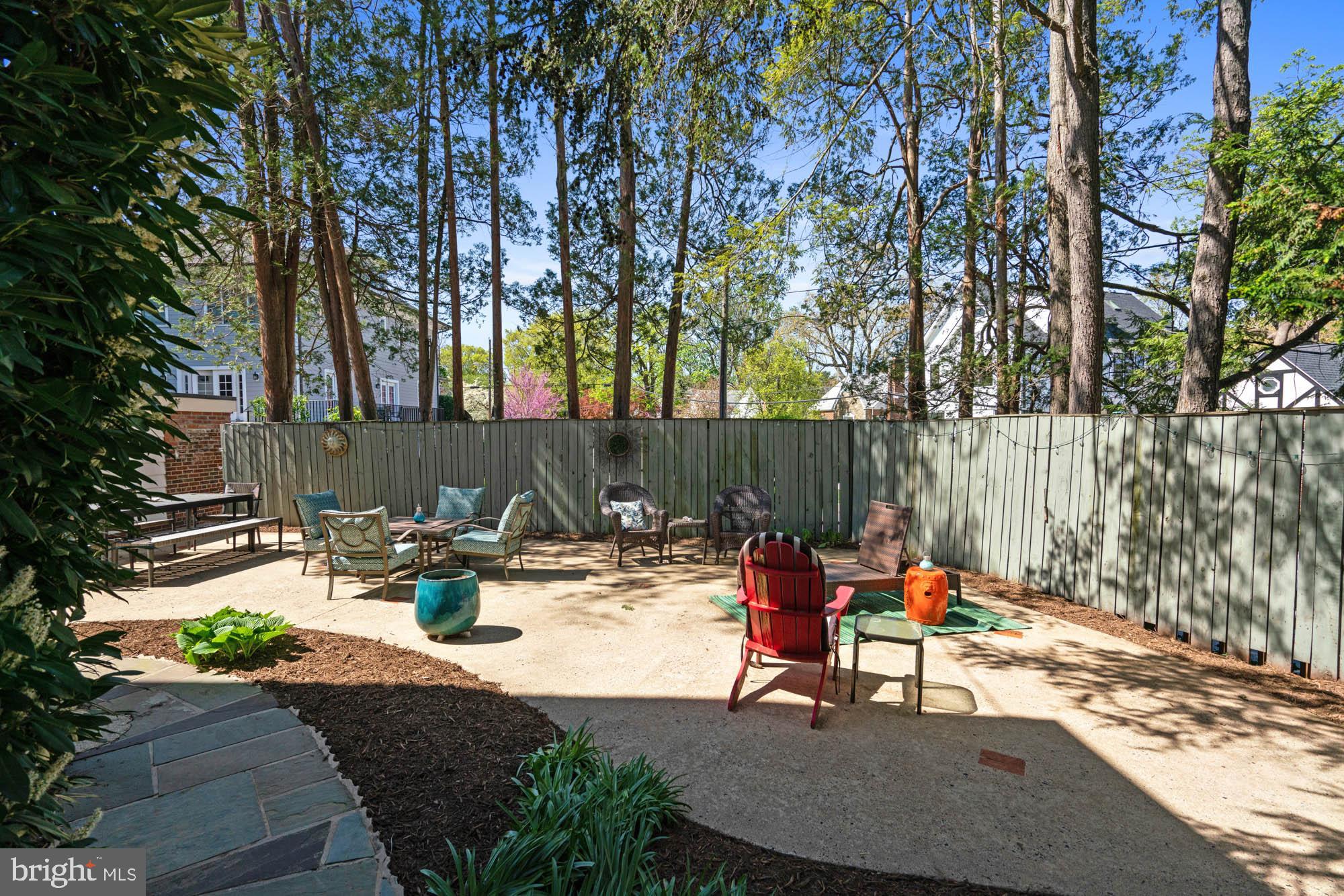 CRESTVIEW - Residential