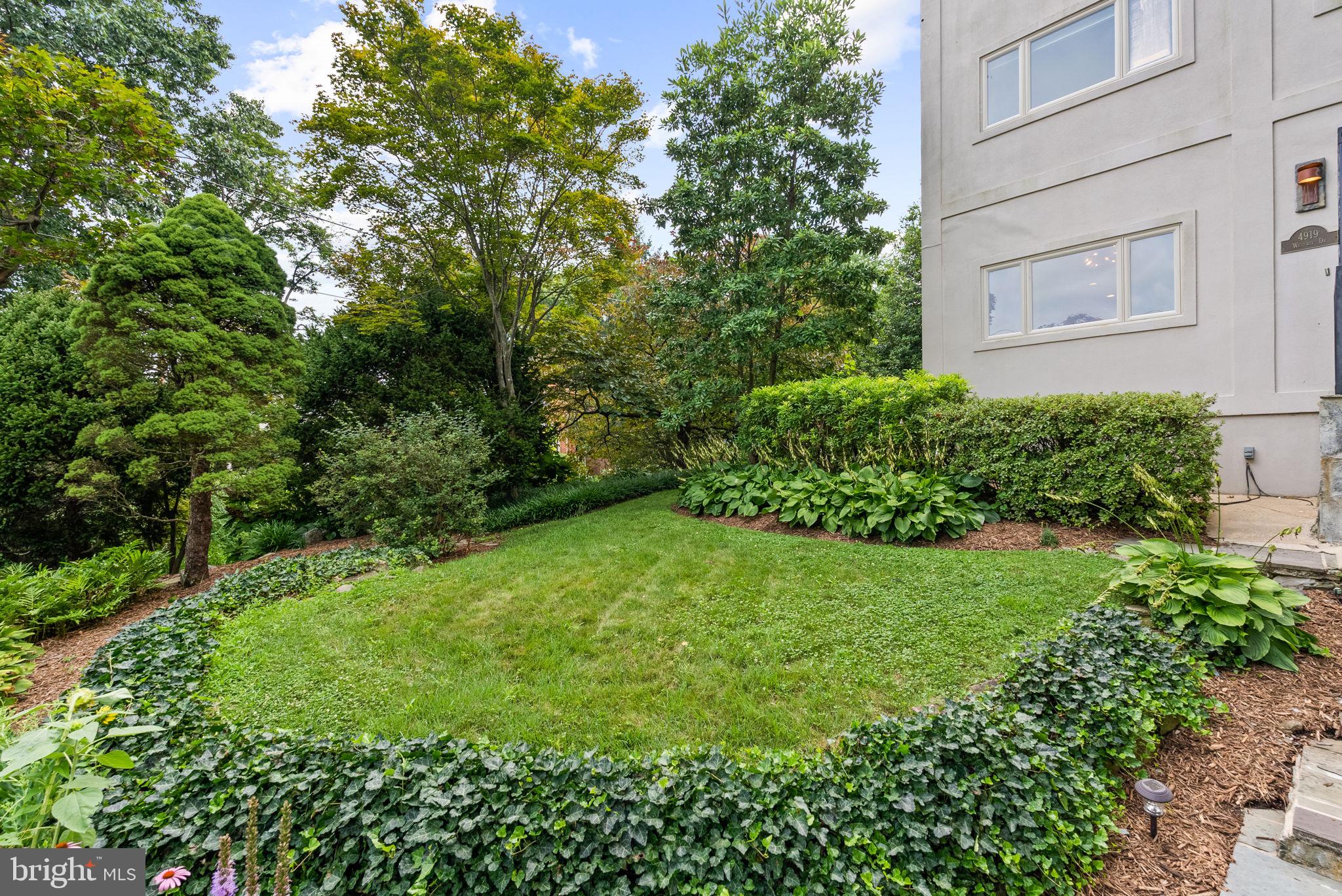 CRESTVIEW - Residential