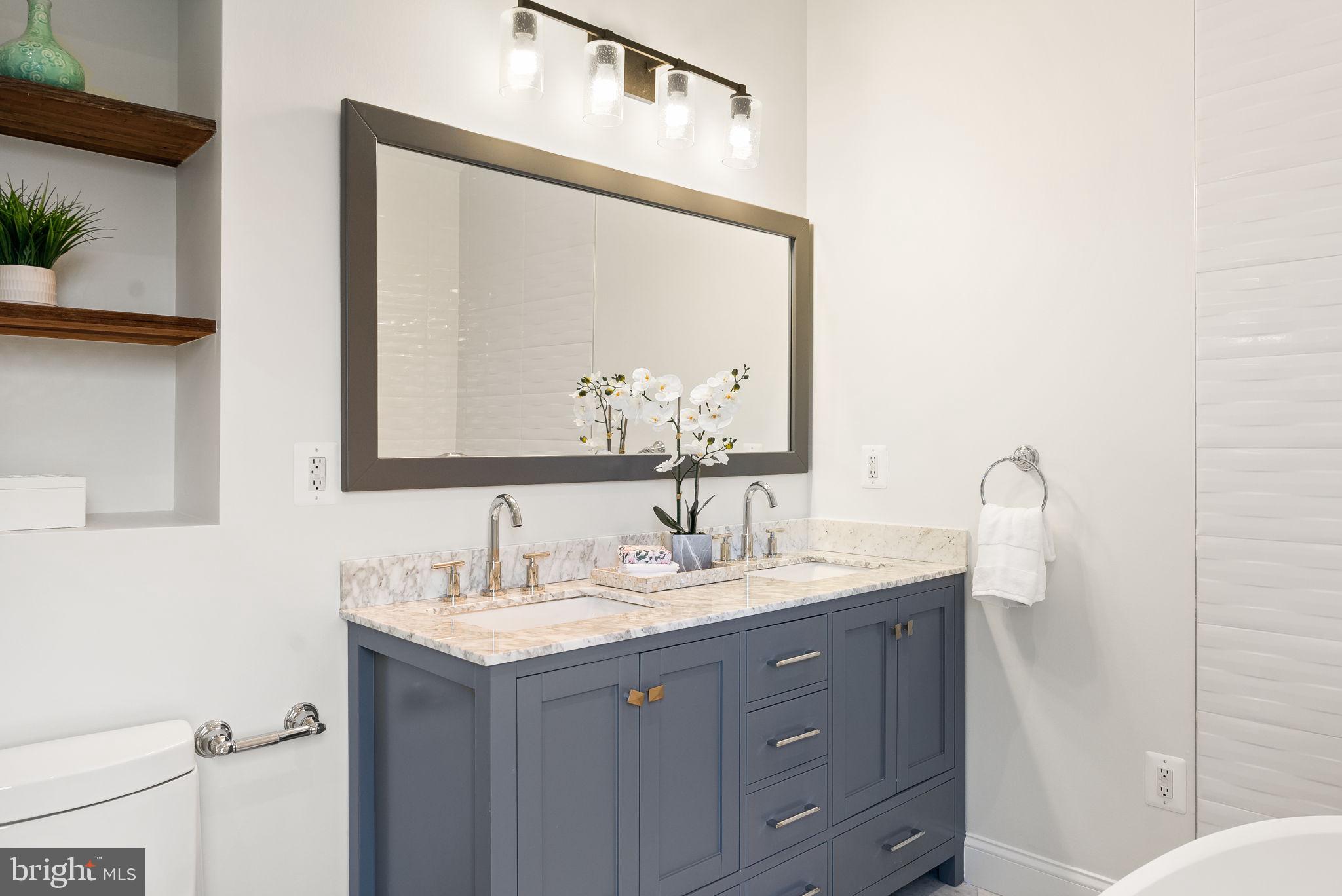 CRESTVIEW - Residential