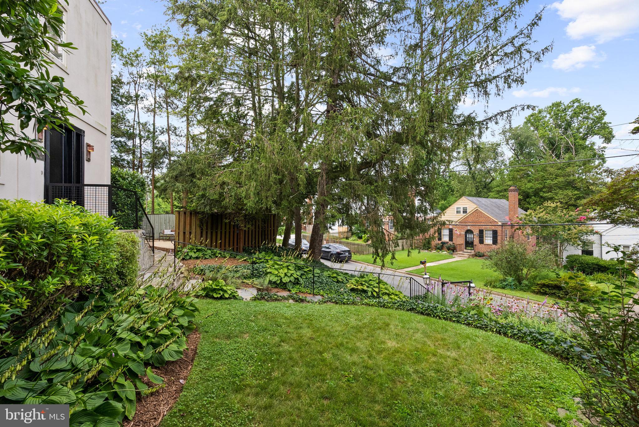 CRESTVIEW - Residential