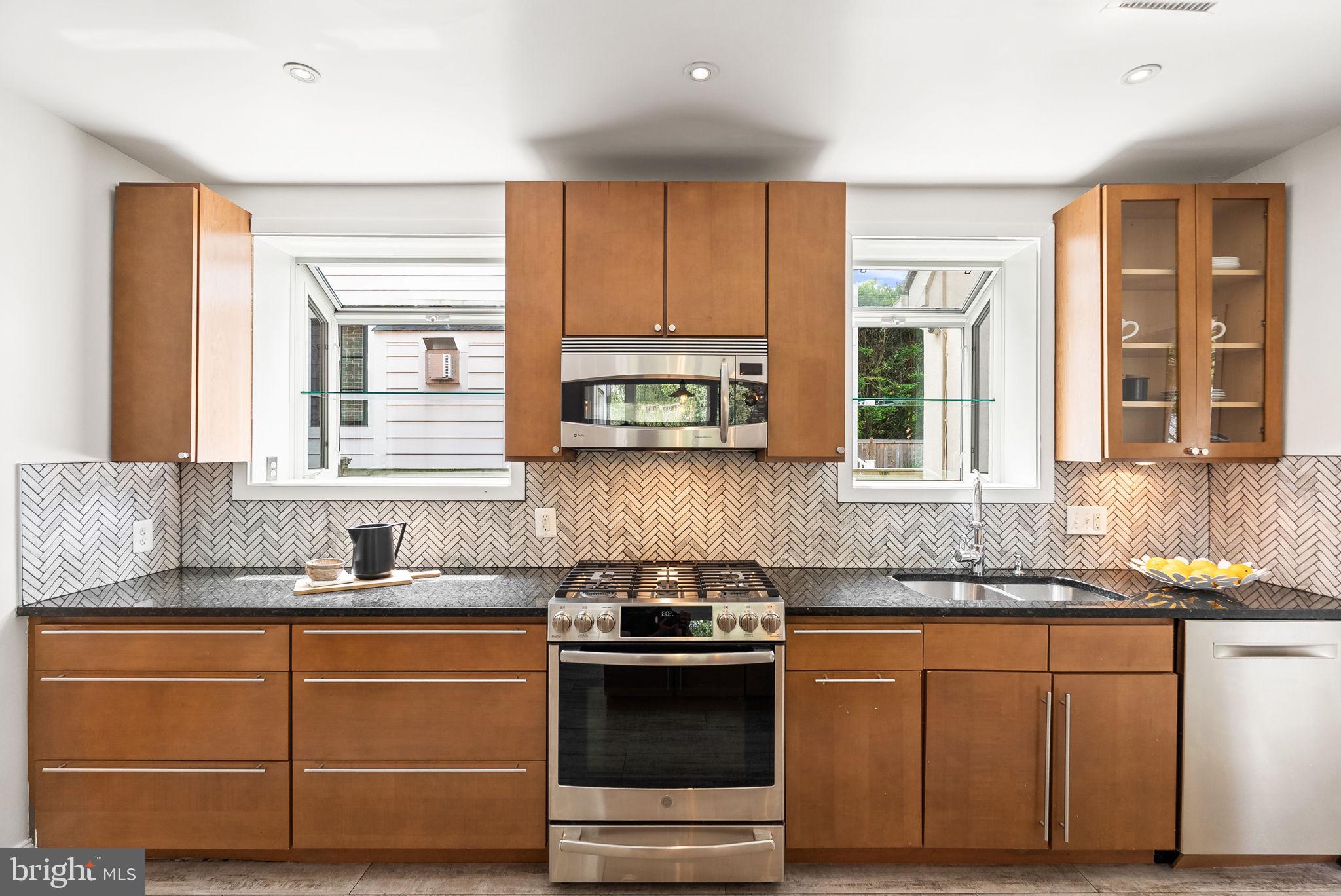 CRESTVIEW - Residential