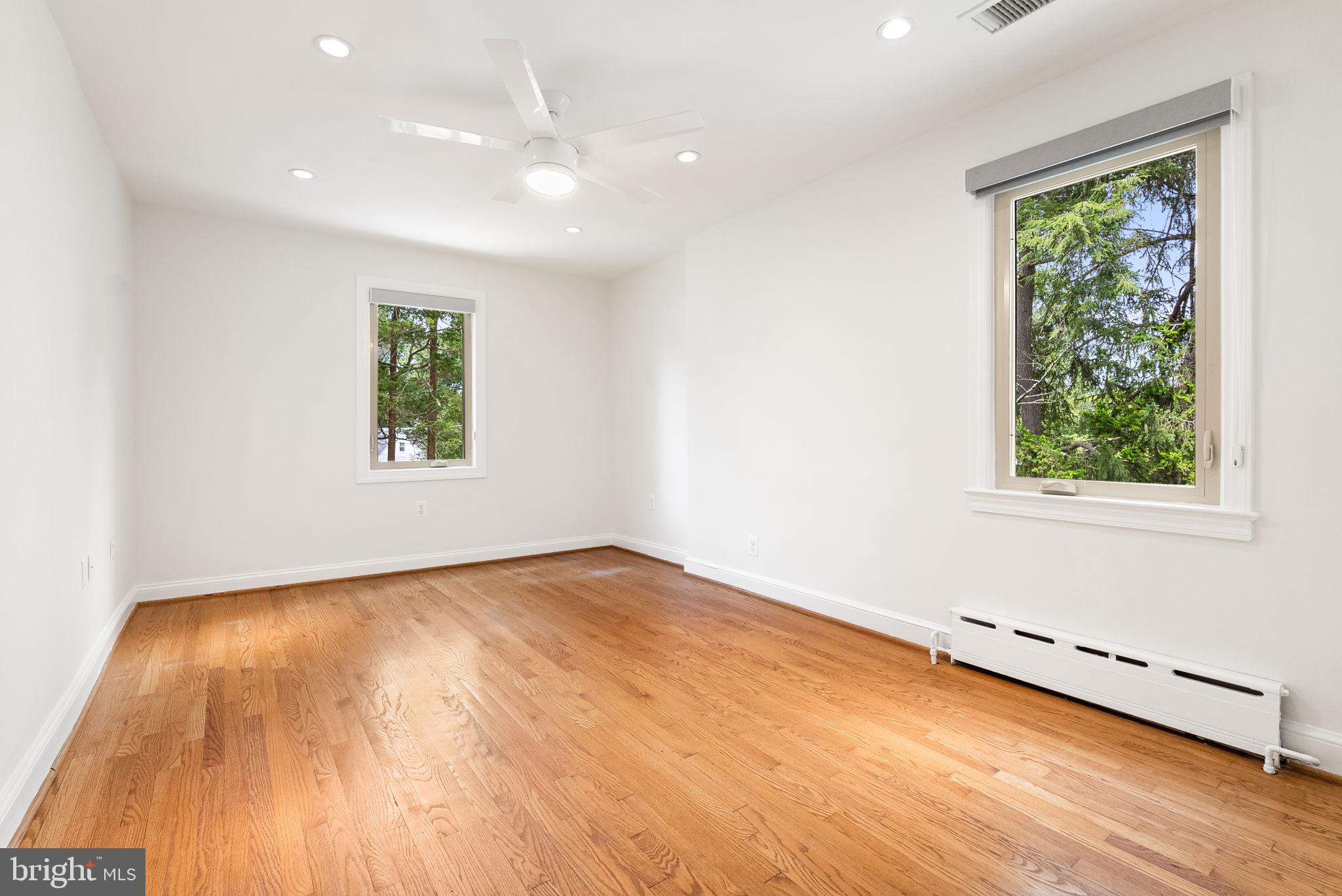 CRESTVIEW - Residential