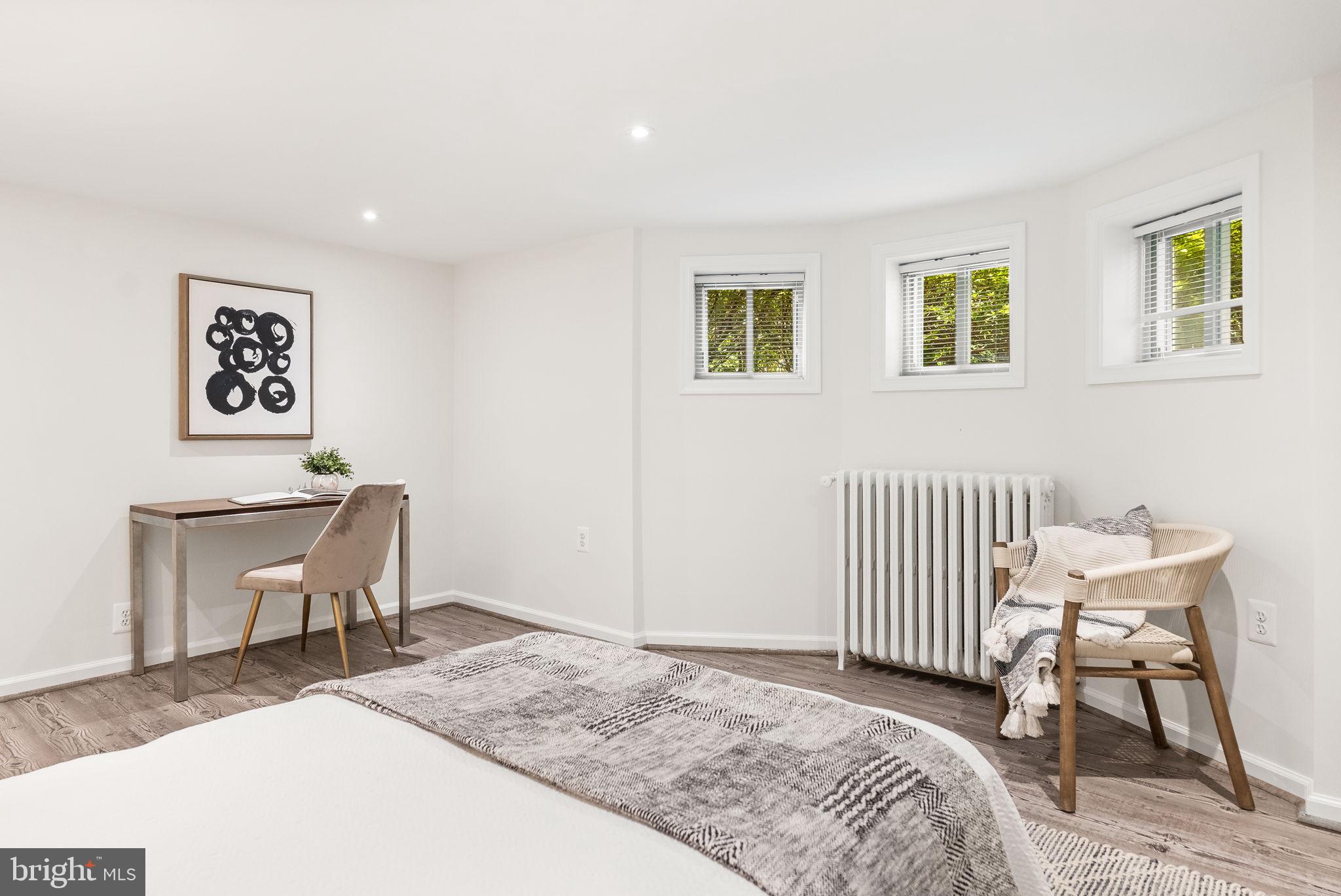 CRESTVIEW - Residential