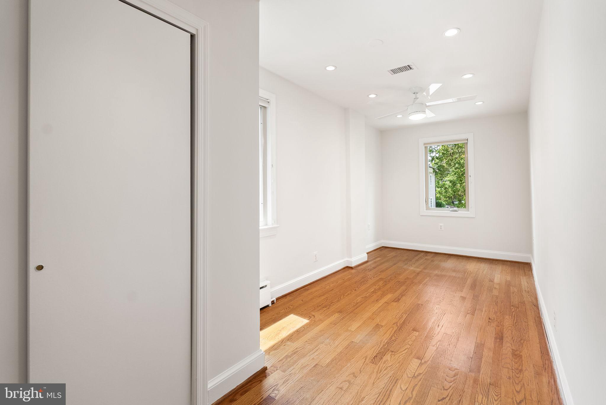 CRESTVIEW - Residential