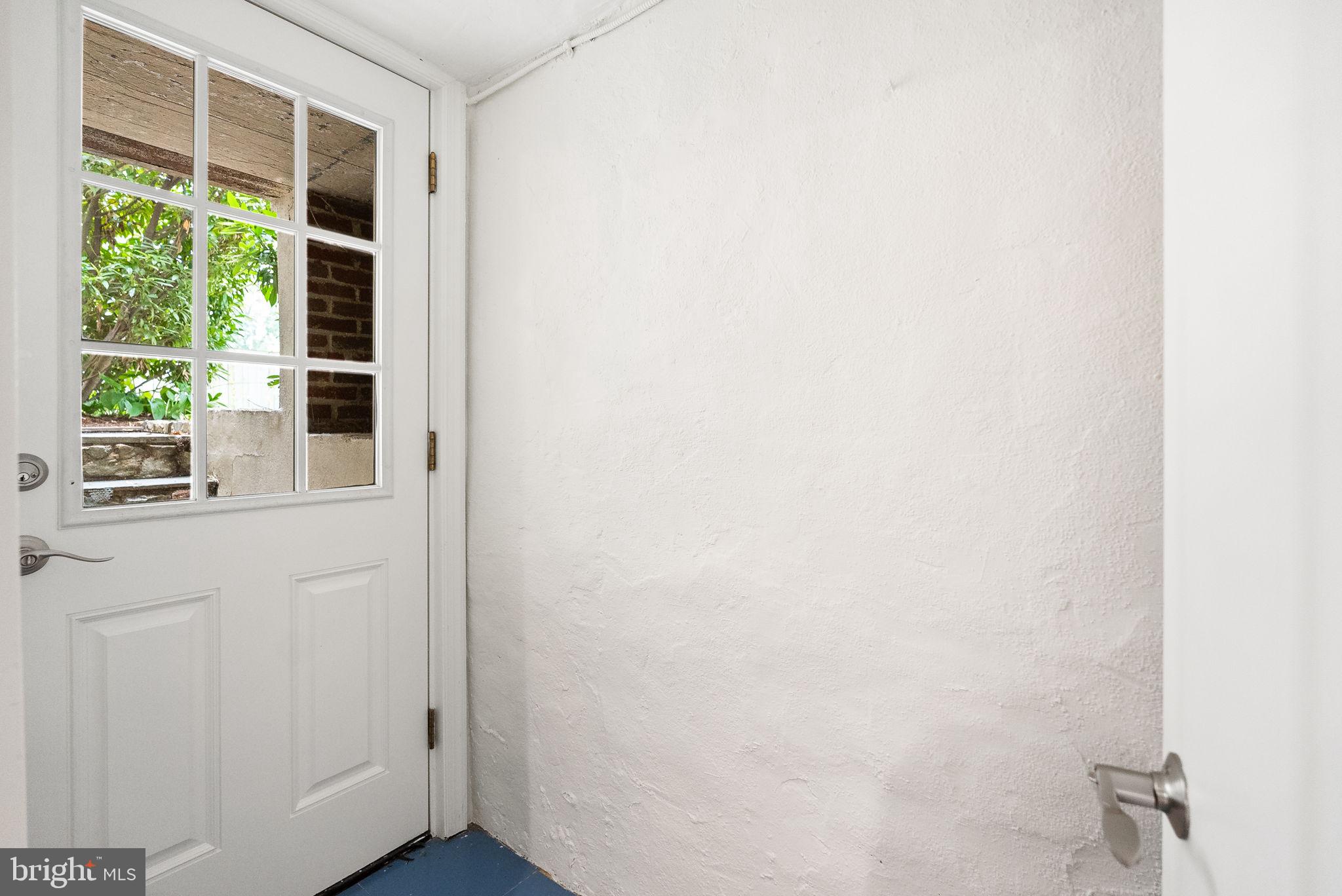 CRESTVIEW - Residential