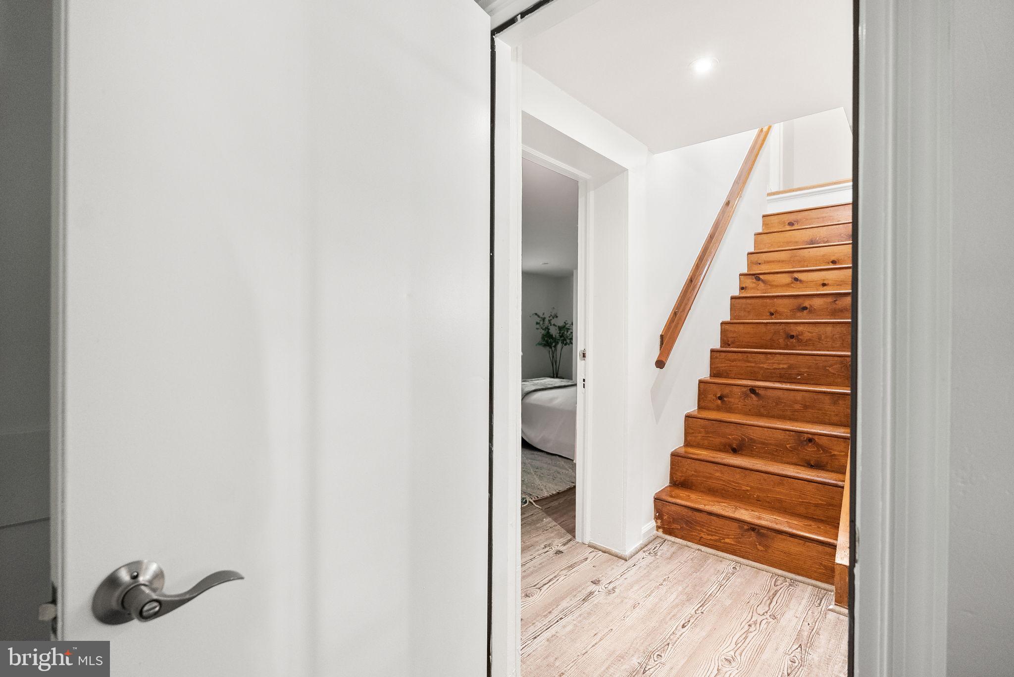 CRESTVIEW - Residential