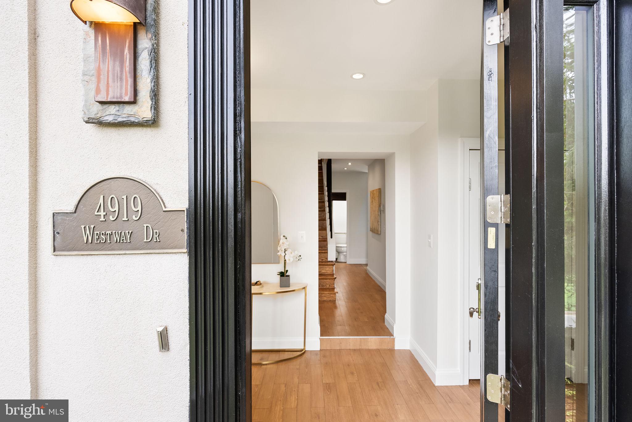 CRESTVIEW - Residential