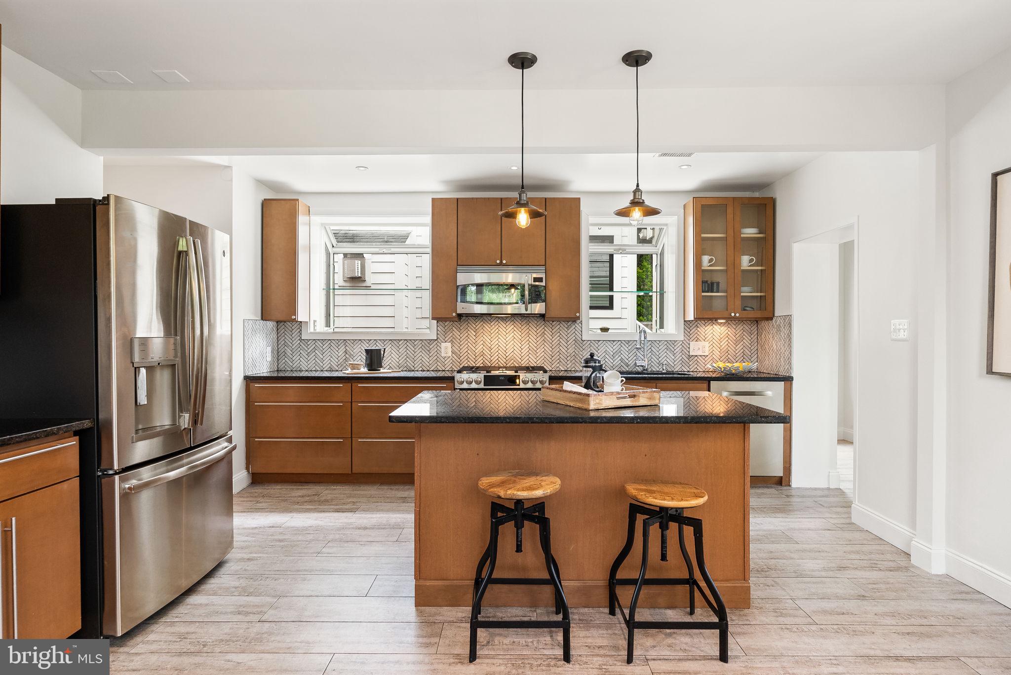 CRESTVIEW - Residential