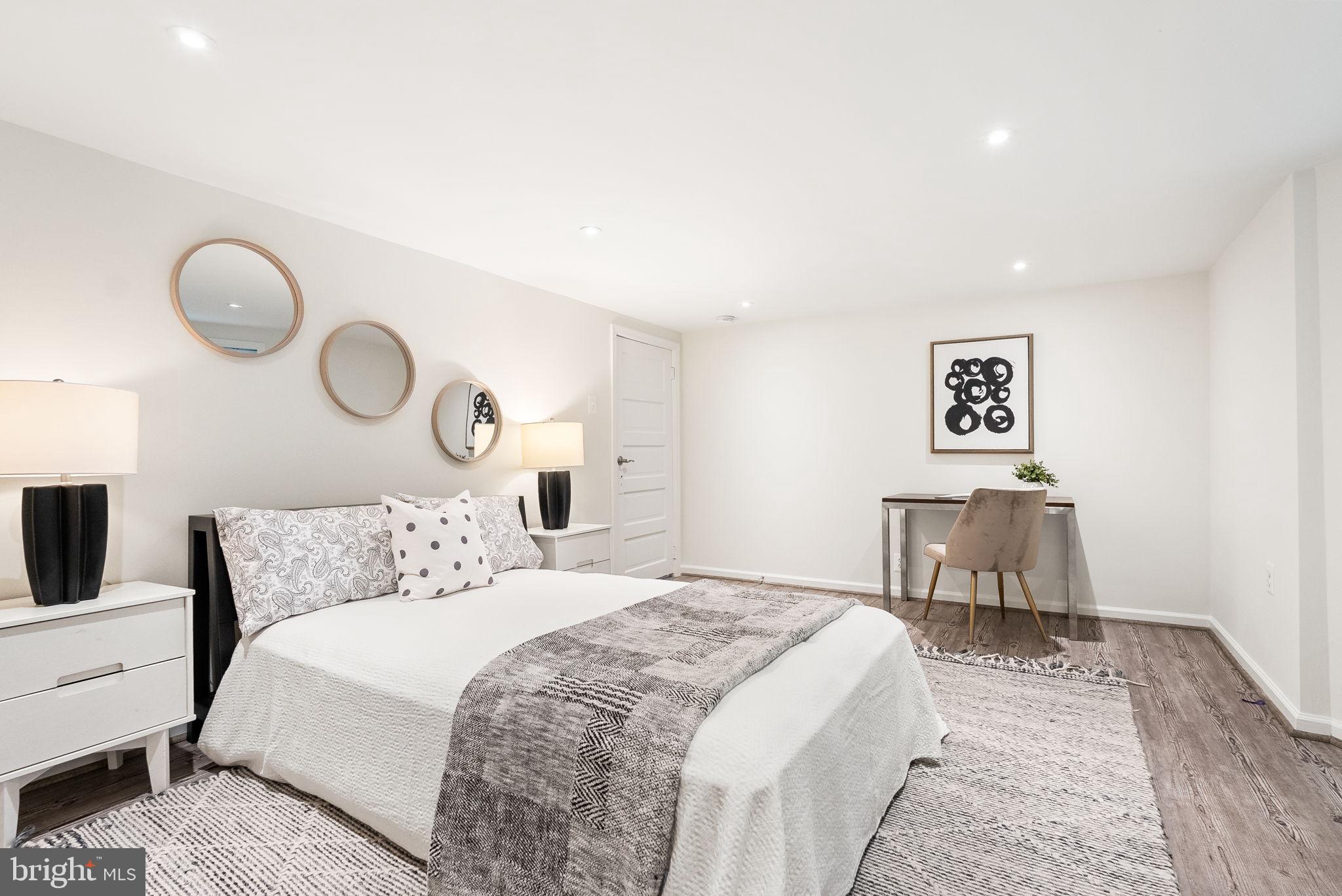 CRESTVIEW - Residential