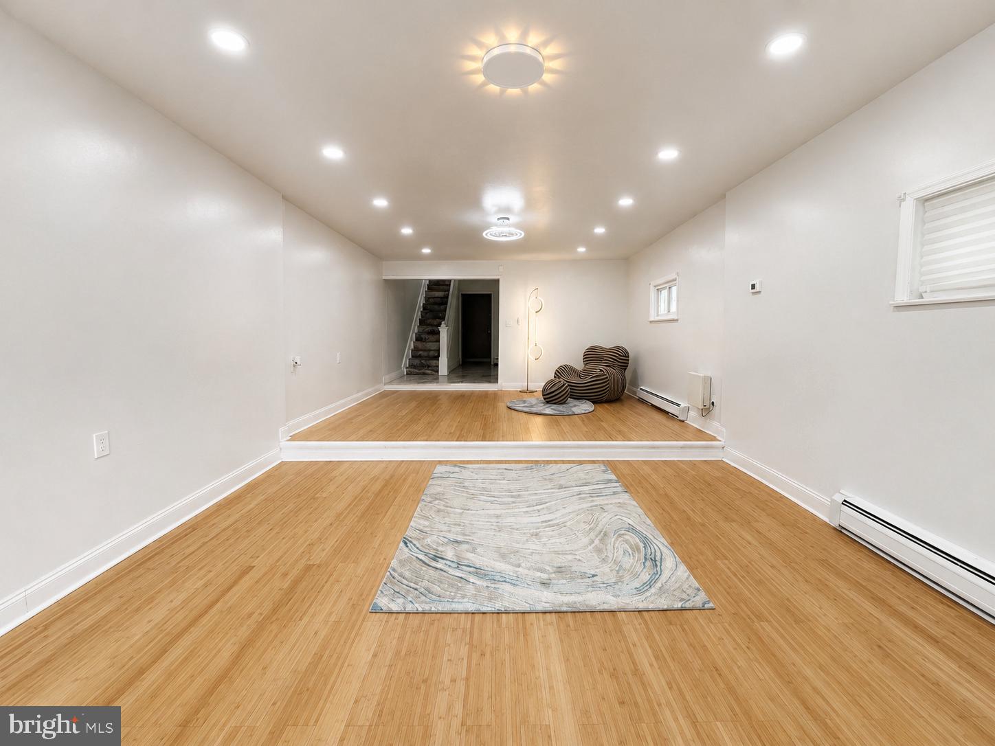 215 W MARKET STREET
