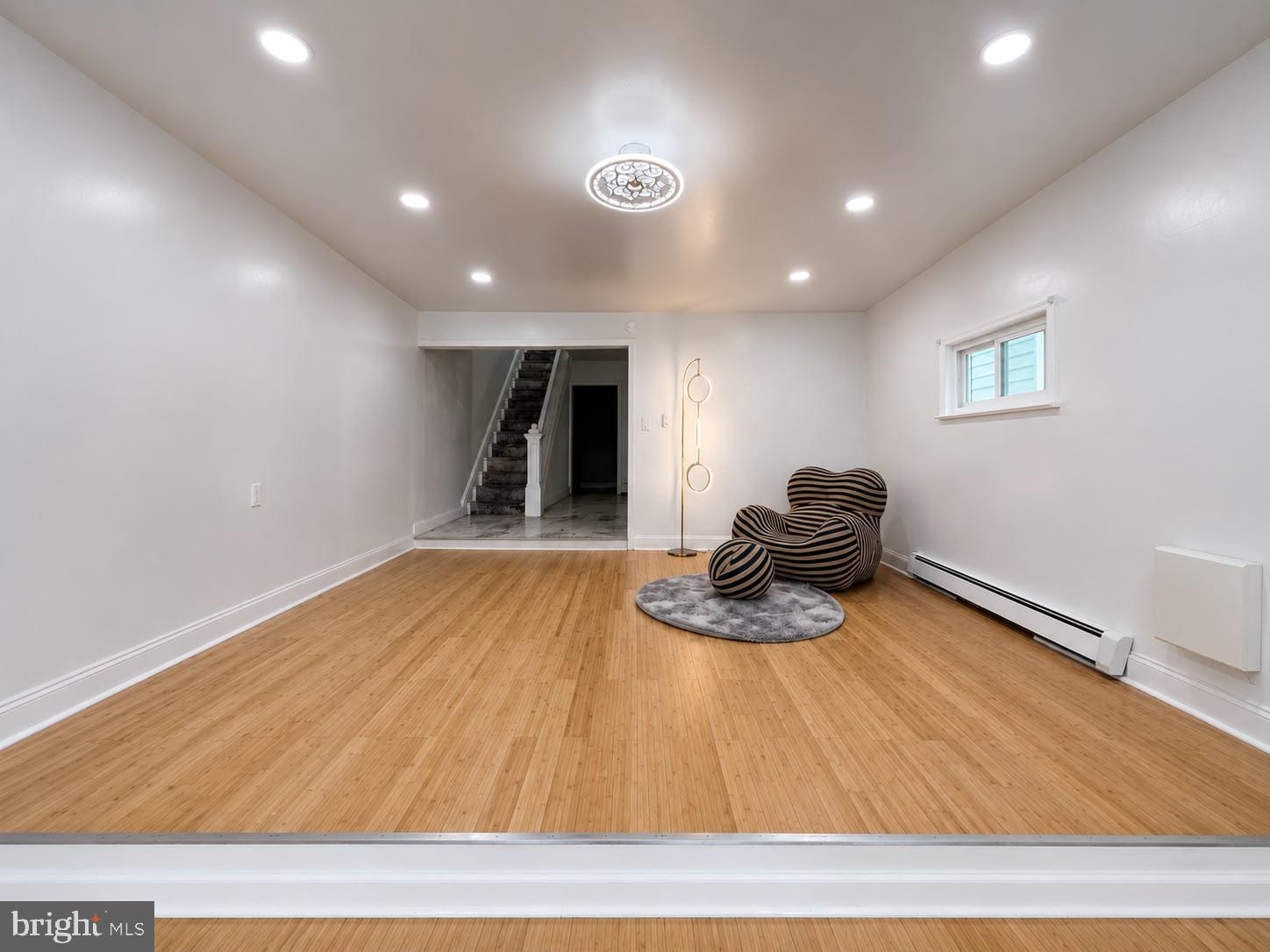215 W MARKET STREET
