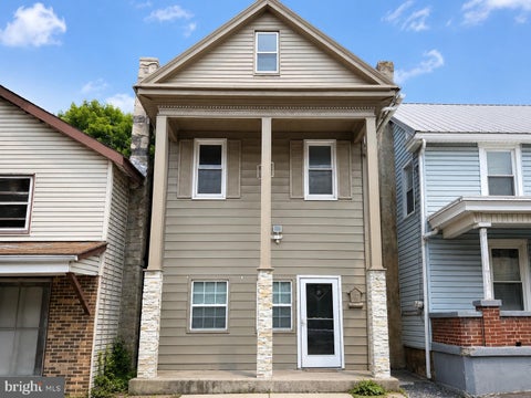 Homes For Sale - 215 W Market Street<br/> Dauphin County, WILLIAMSTOWN, PA 17098