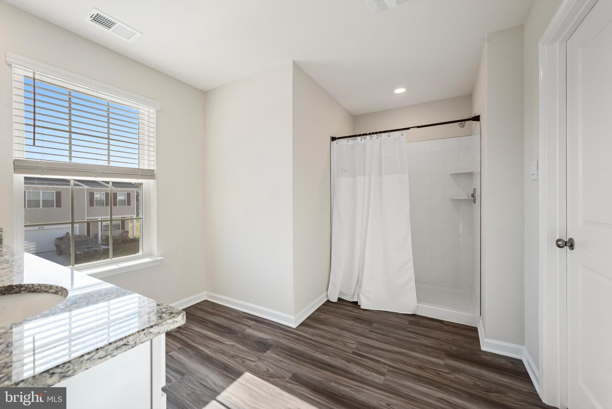 RED HILL - Residential