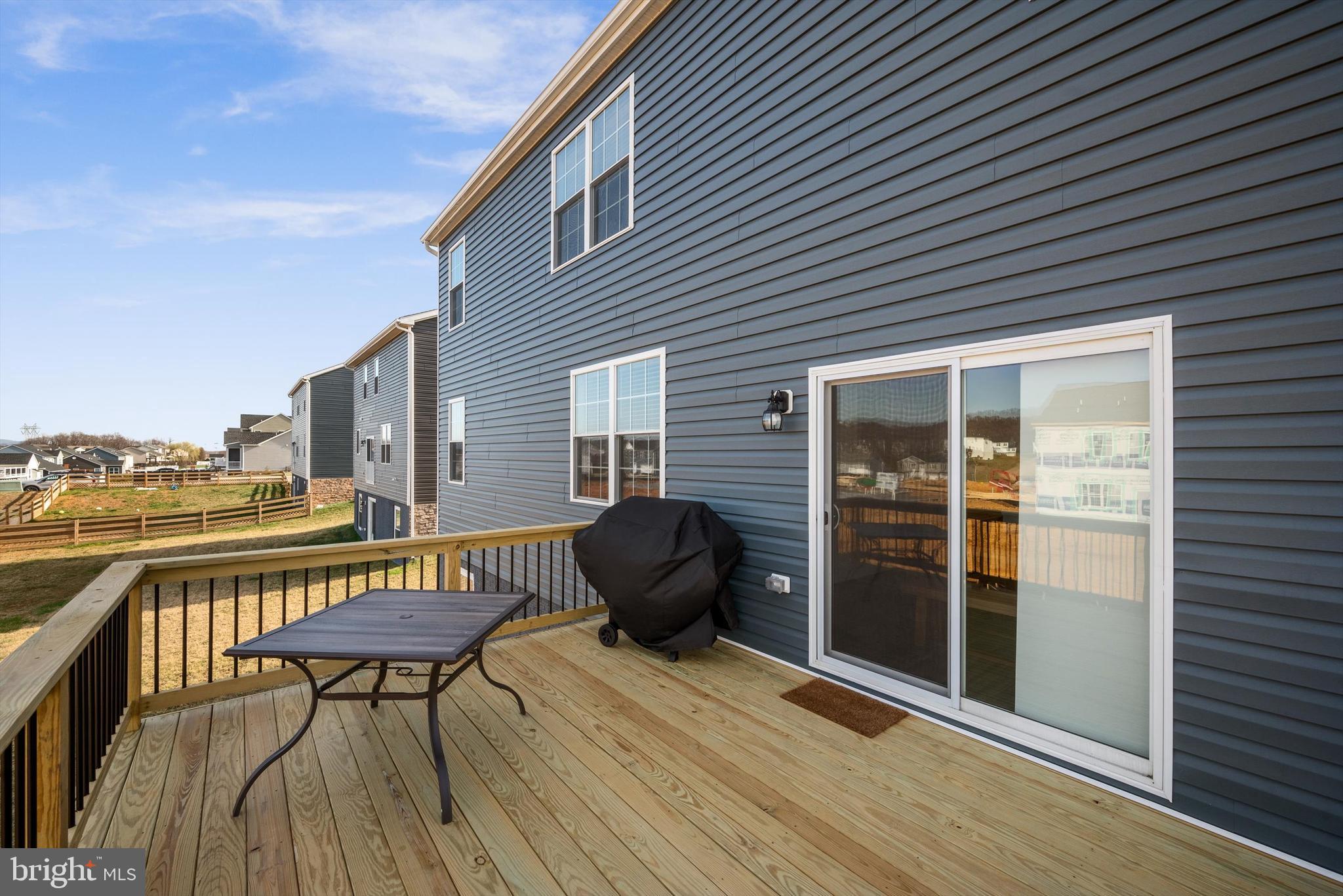 RED HILL - Residential