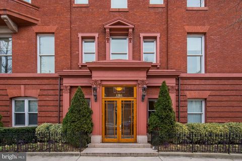 Photo of 1701 18th Street NW #401, WASHINGTON, DC 20009 (MLS # DCDC2222528)