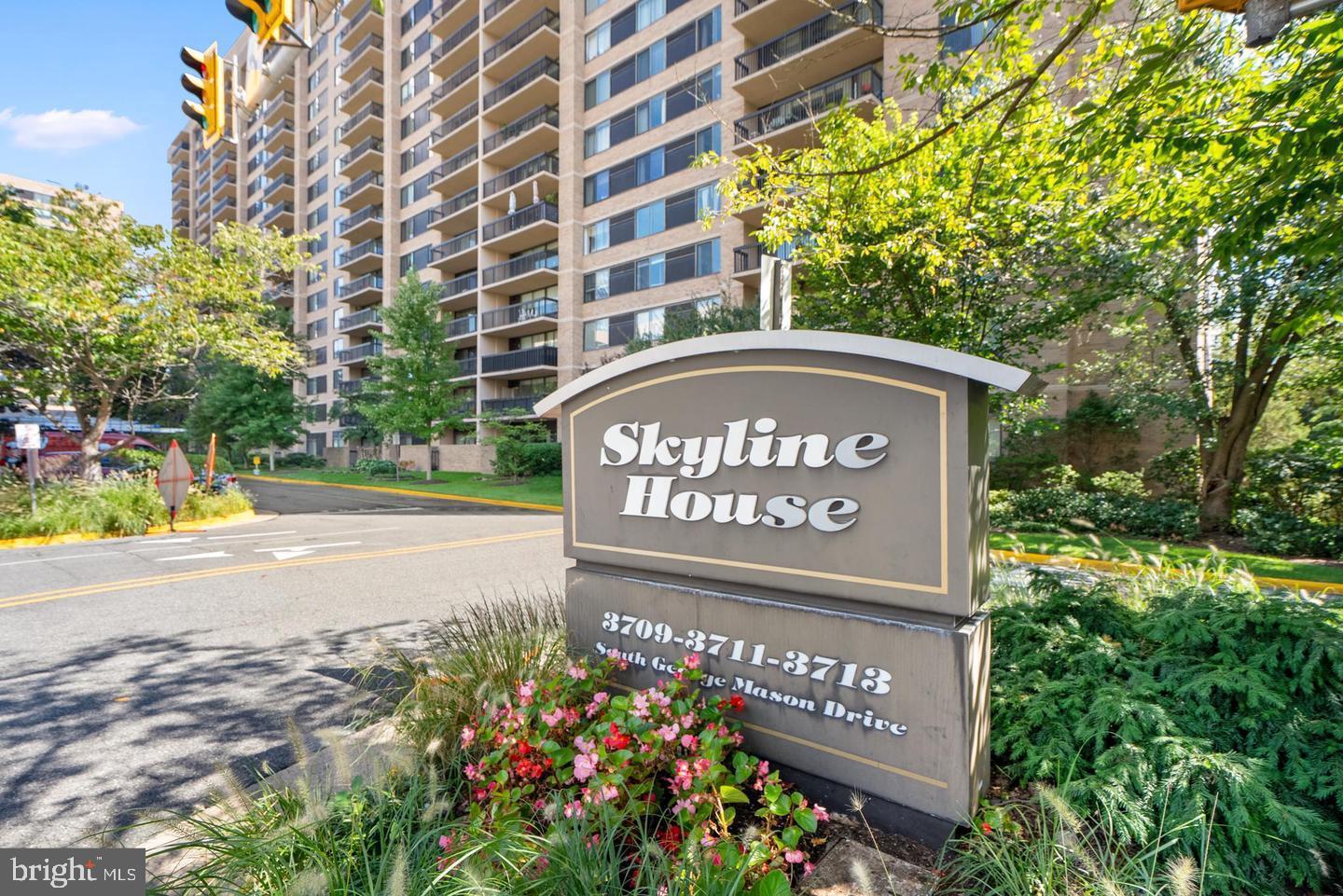 SKYLINE HOUSE - Residential Lease