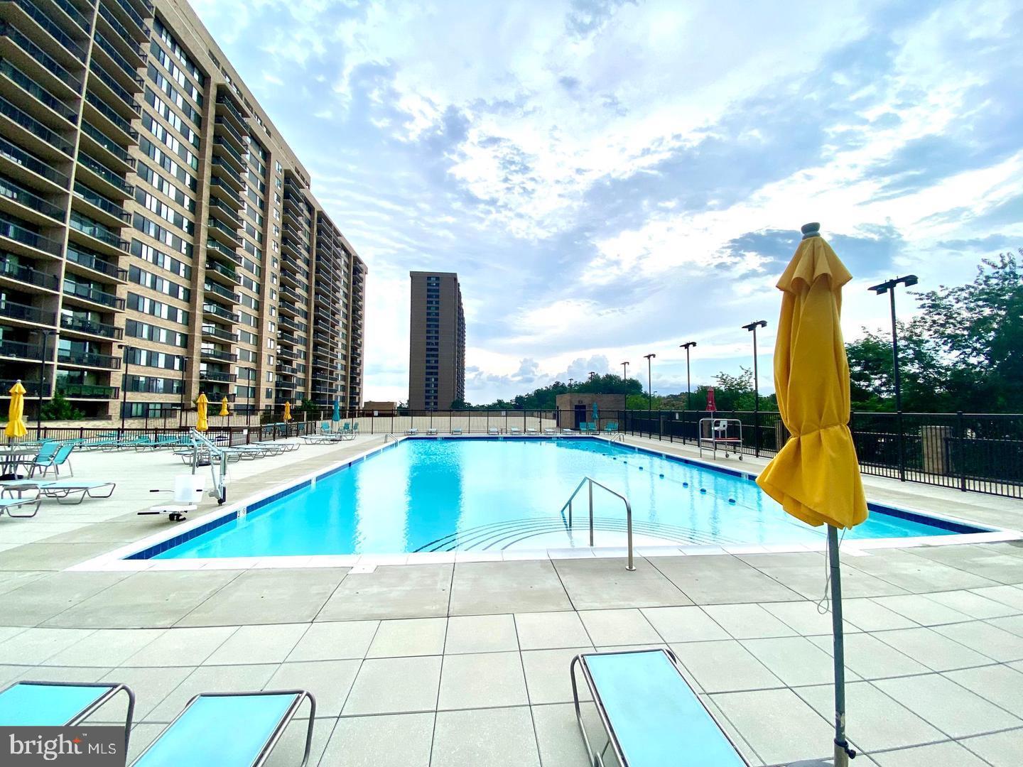 SKYLINE HOUSE - Residential Lease