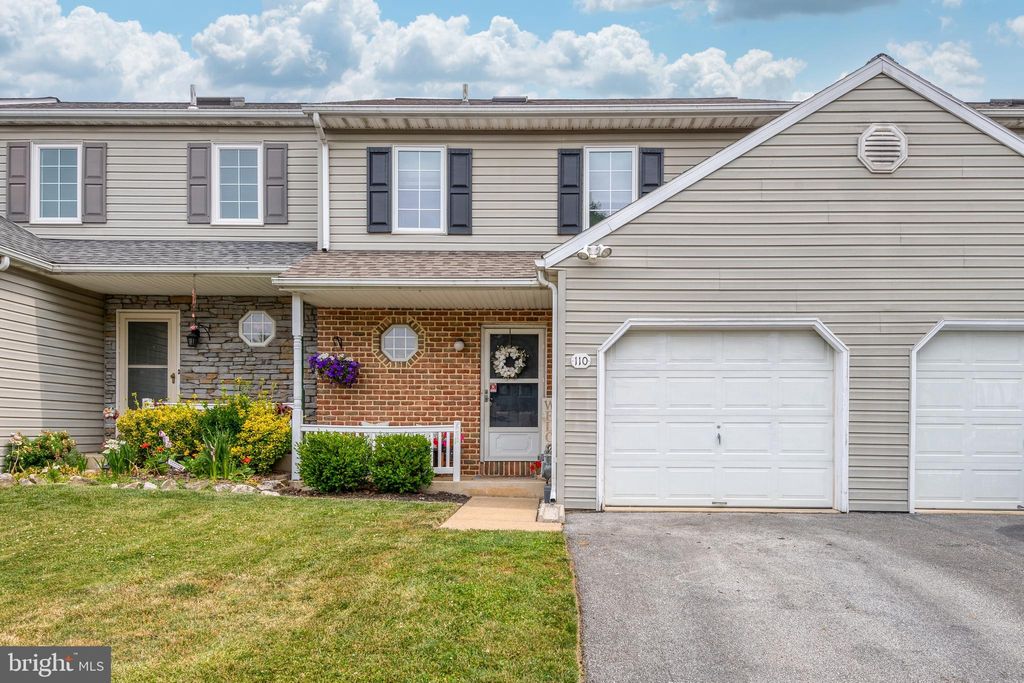 Photo of 110 Parklawn Court, Lancaster, PA 17601 (MLS # PALA2051728)