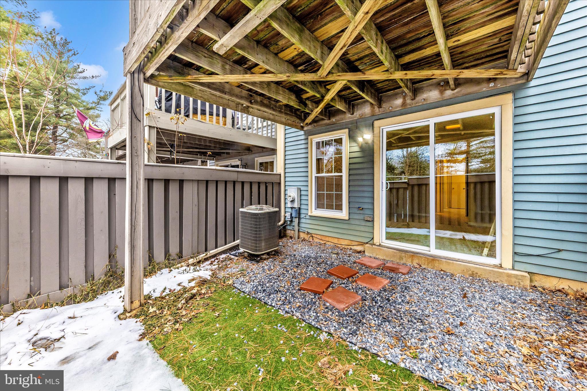 ESSEX PLACE - Residential