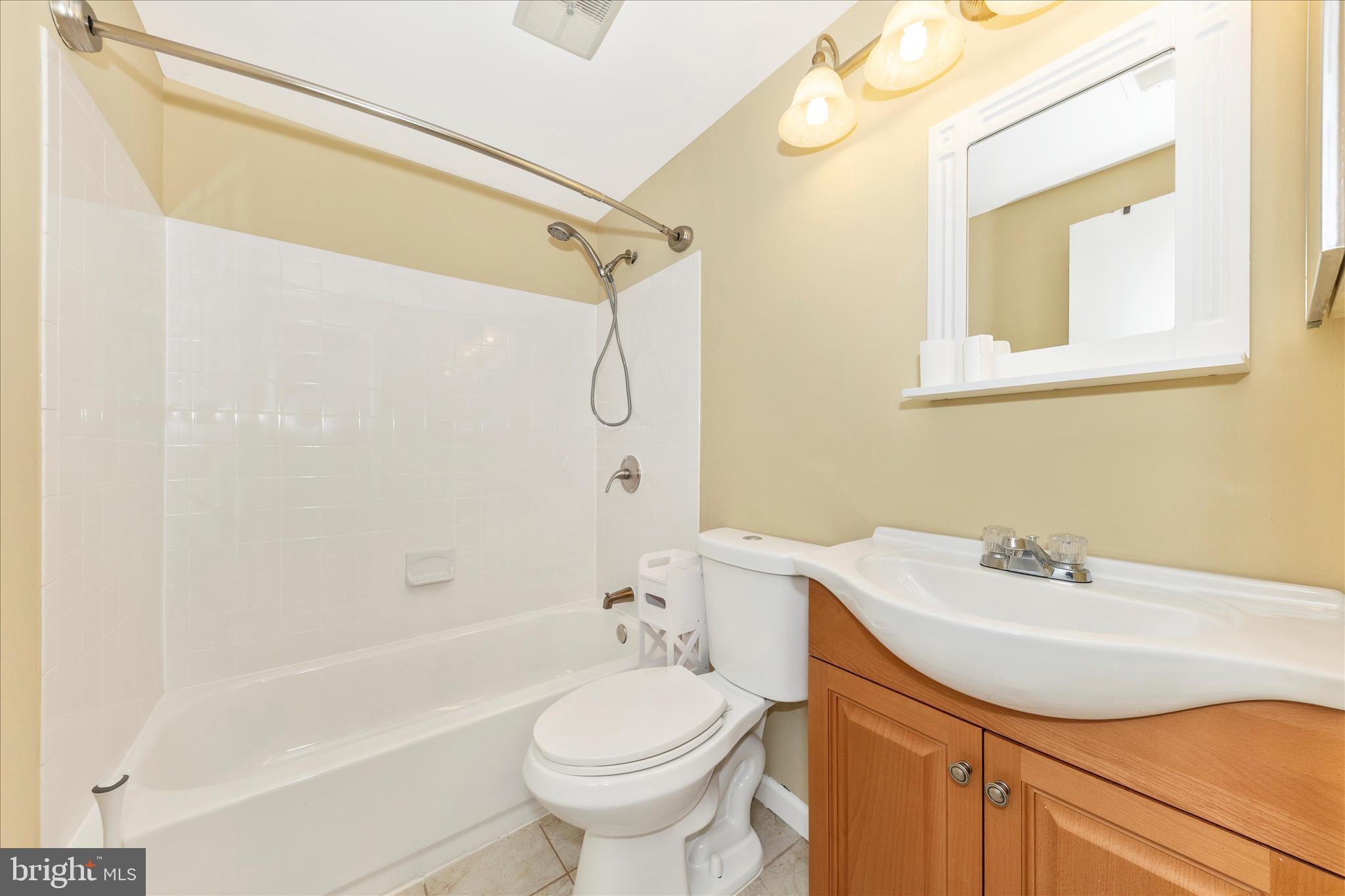 ESSEX PLACE - Residential