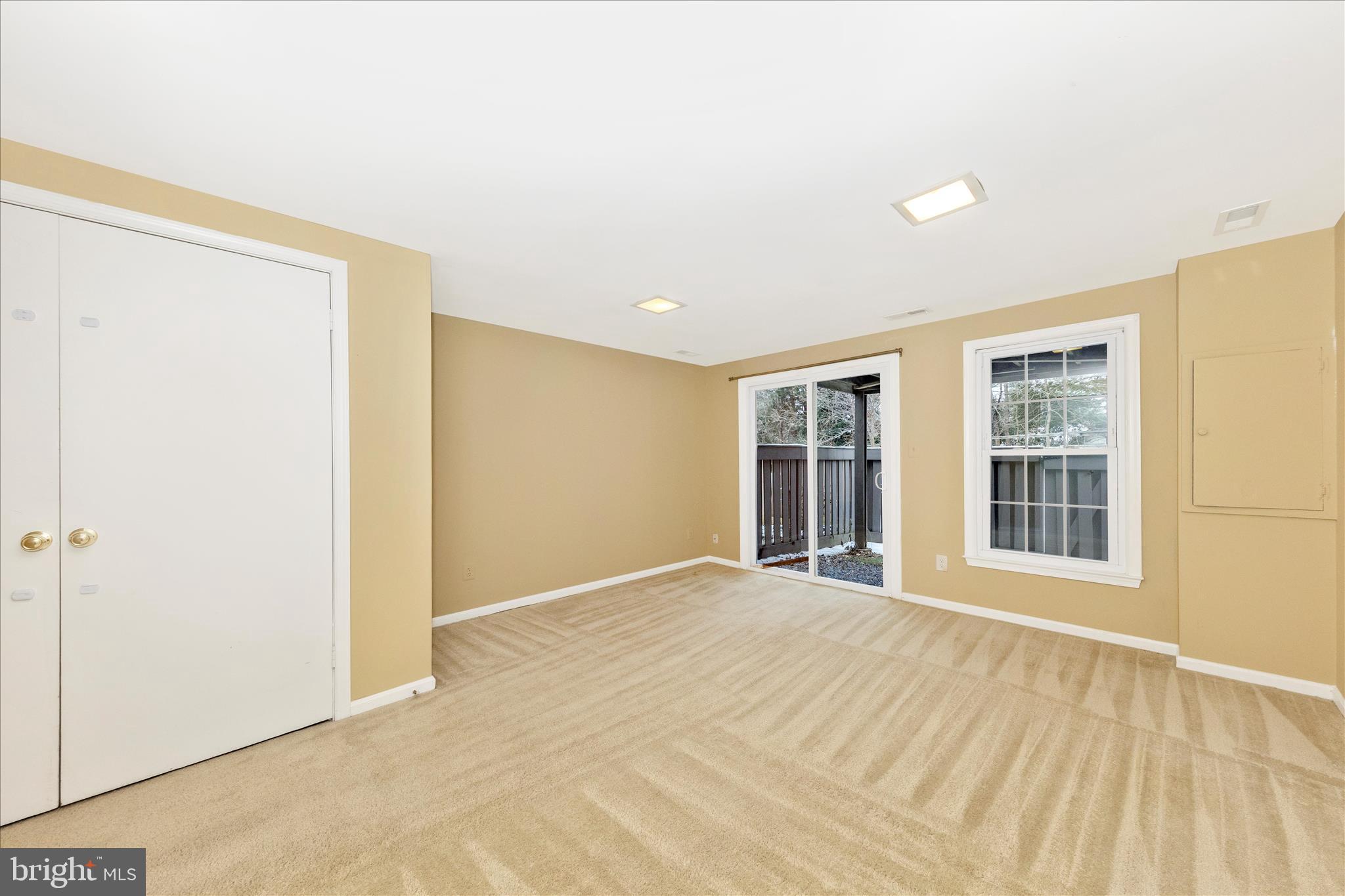 ESSEX PLACE - Residential