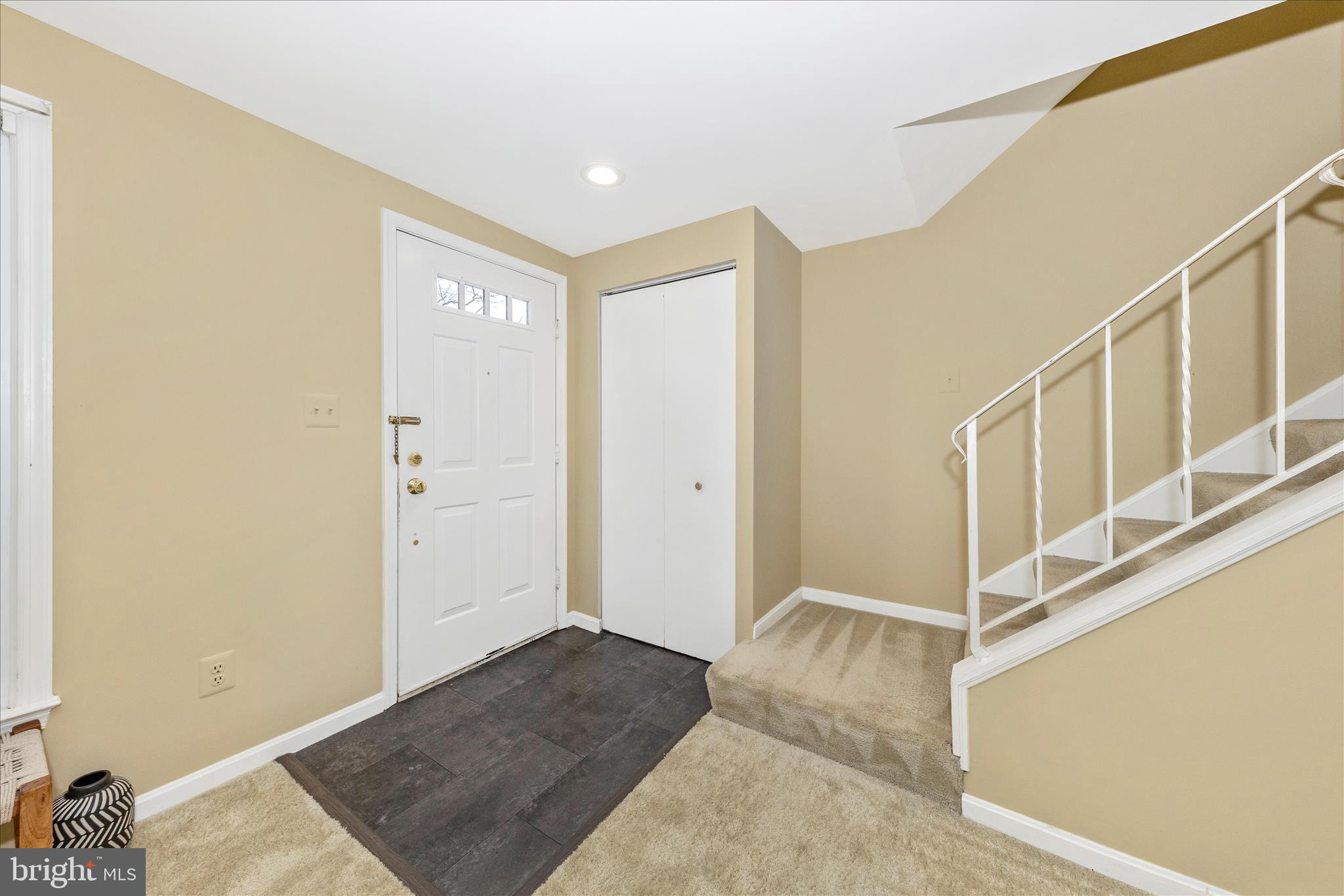 ESSEX PLACE - Residential