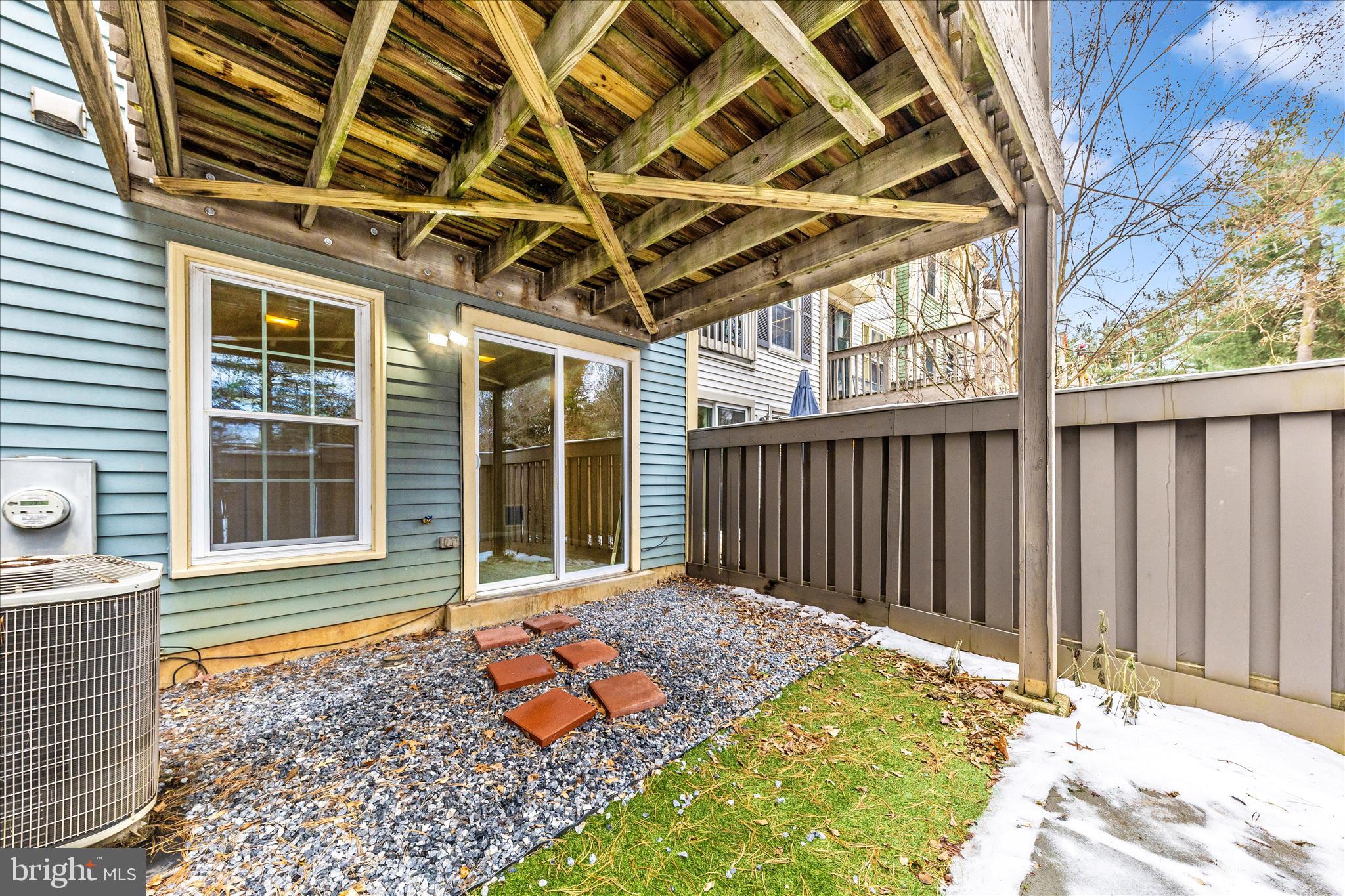 ESSEX PLACE - Residential