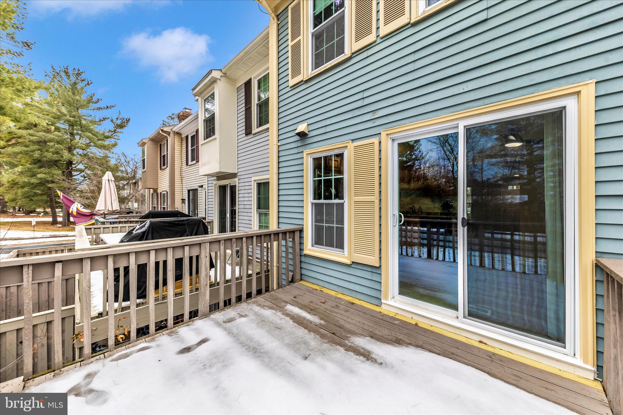 ESSEX PLACE - Residential