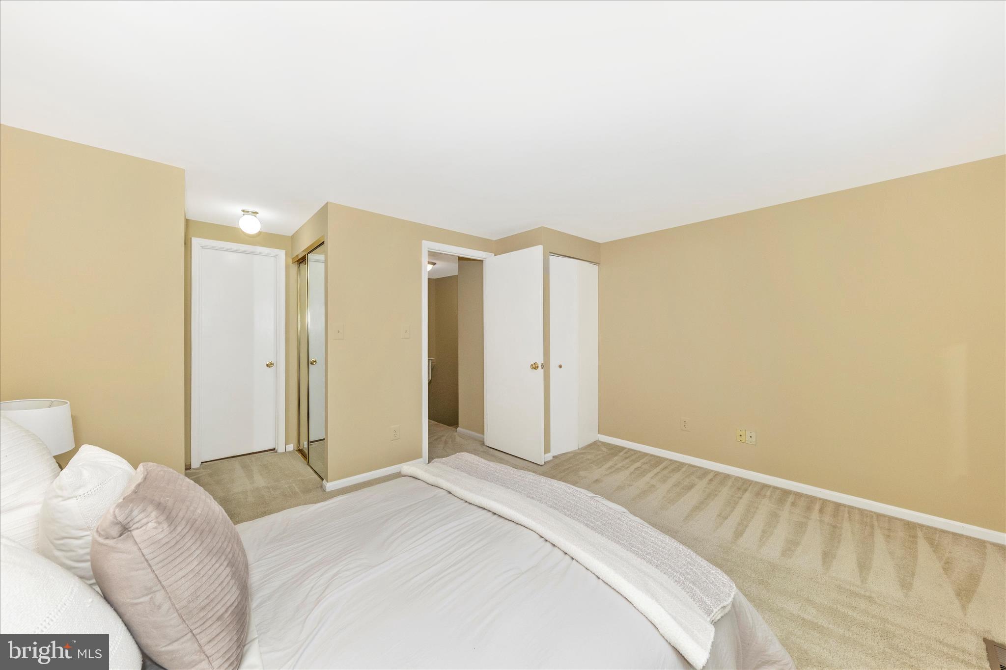 ESSEX PLACE - Residential