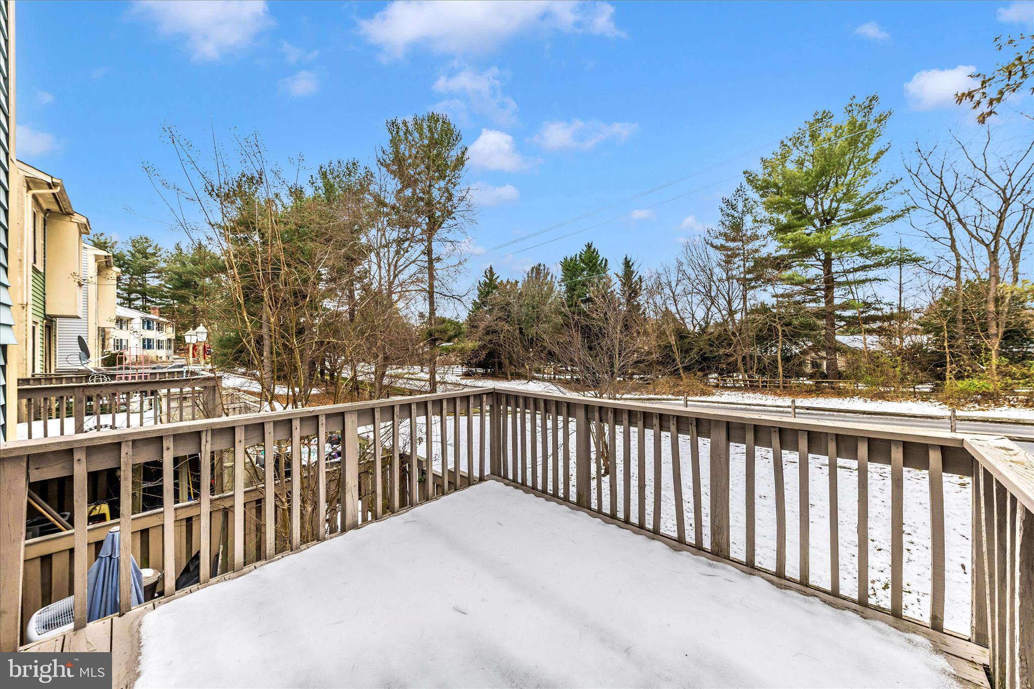 ESSEX PLACE - Residential