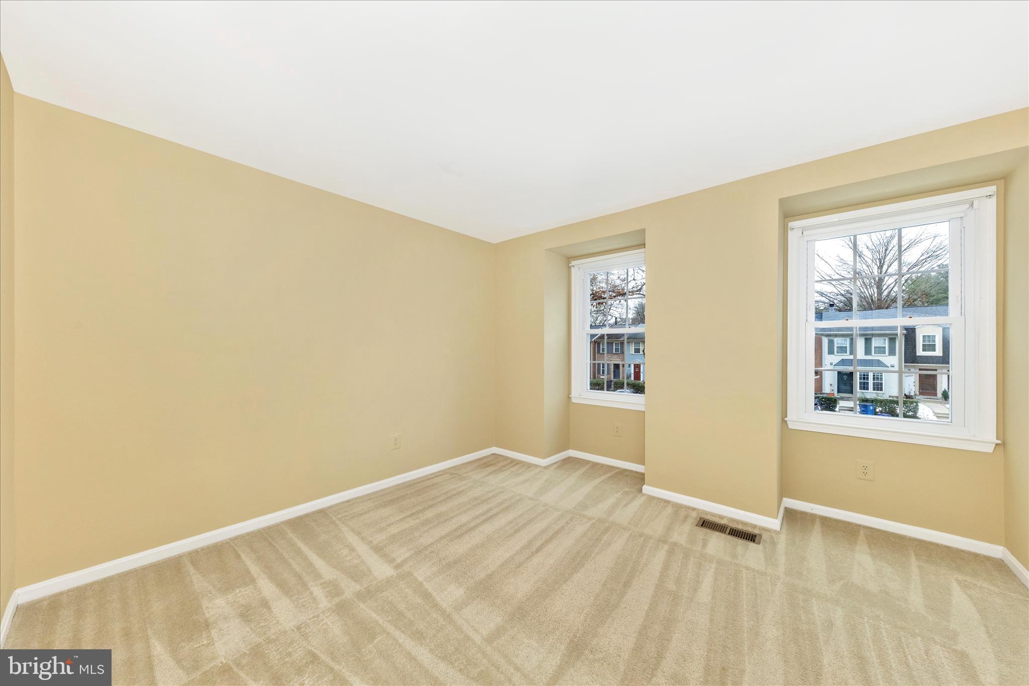 ESSEX PLACE - Residential