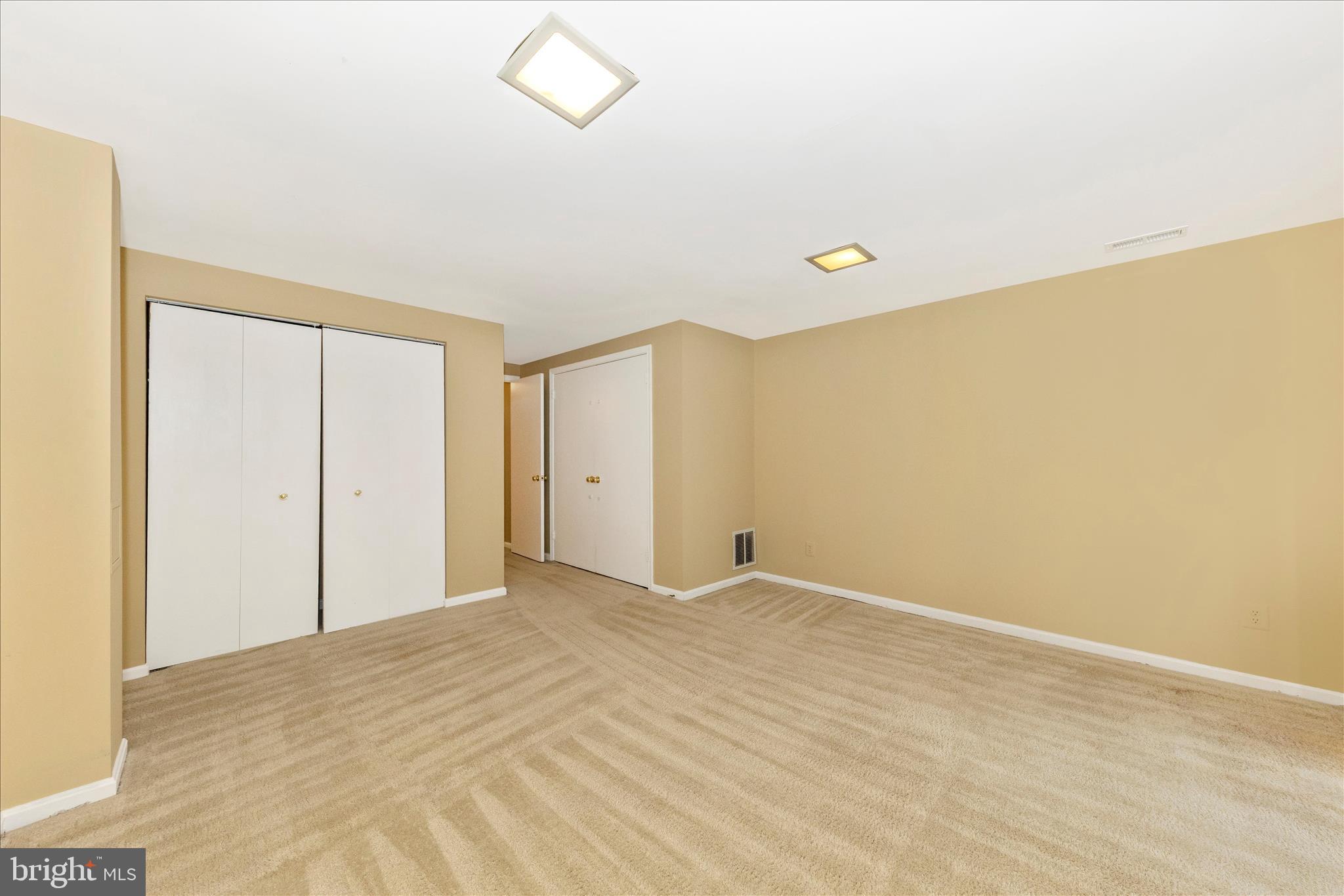 ESSEX PLACE - Residential