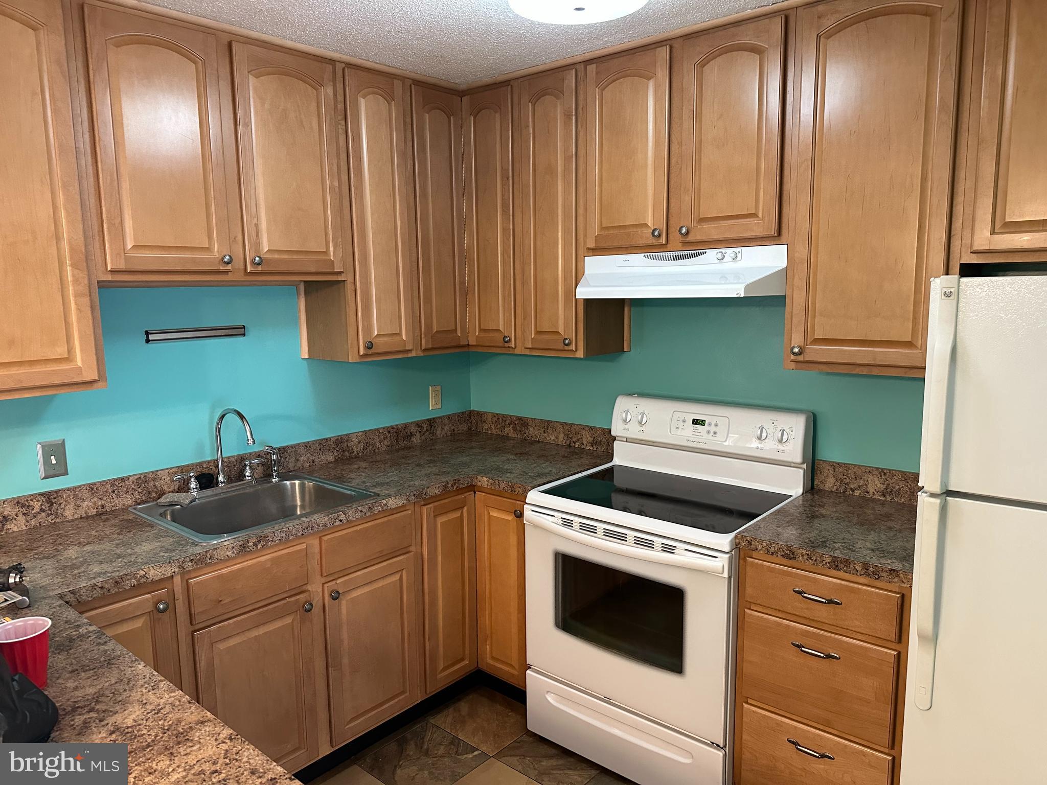 NORTHGATE SQUARE - Residential Lease