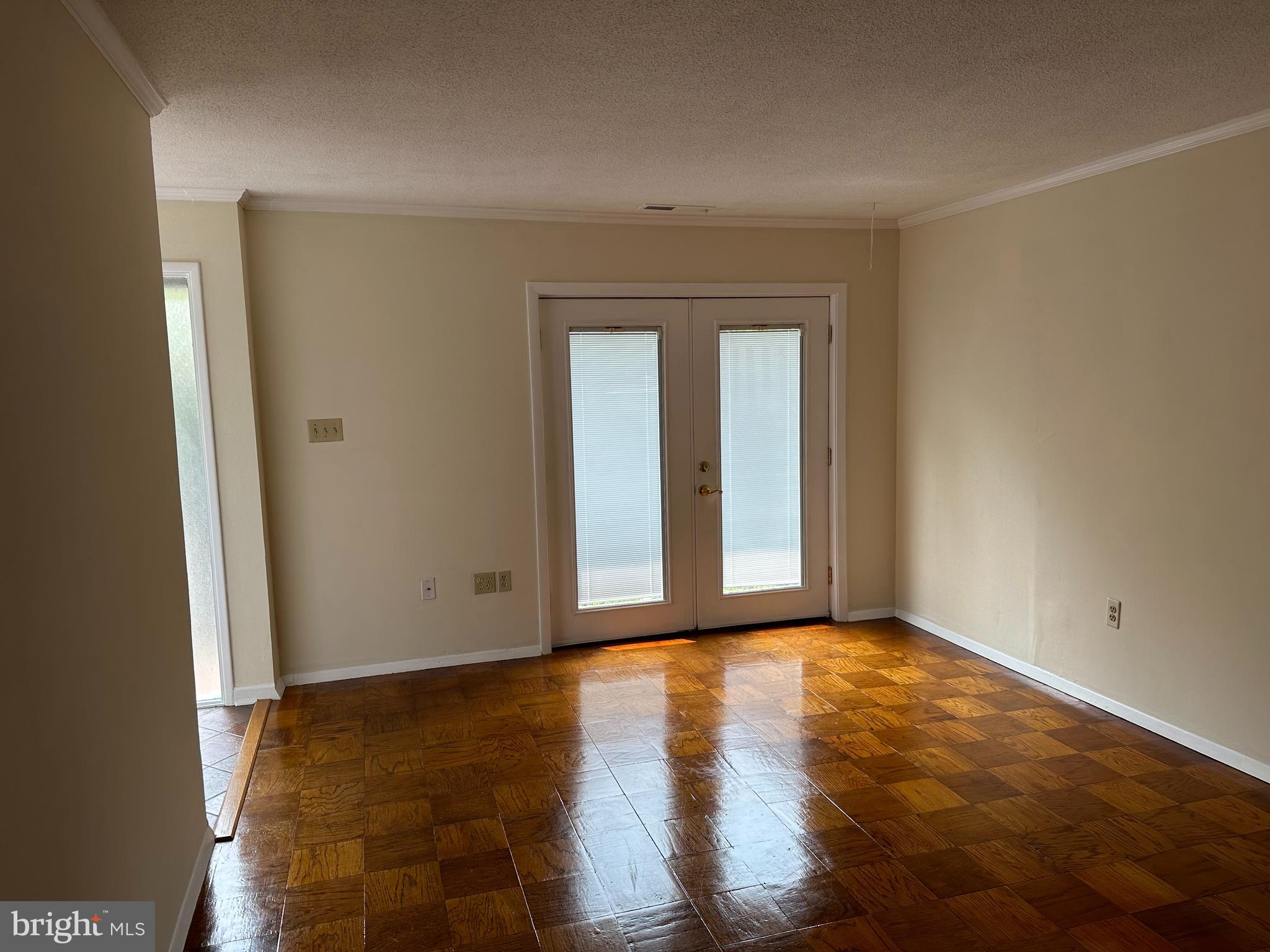 NORTHGATE SQUARE - Residential Lease