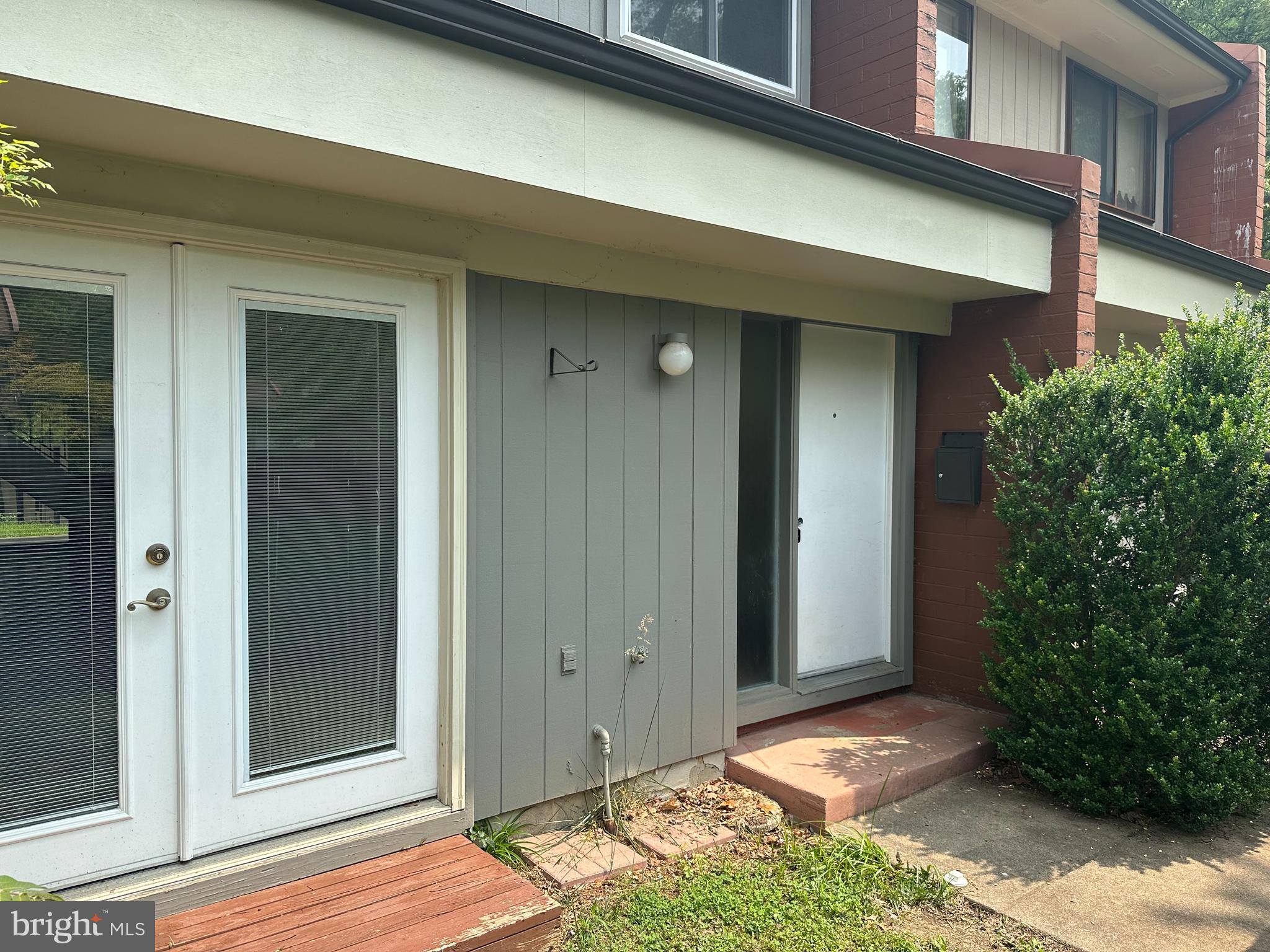 NORTHGATE SQUARE - Residential Lease