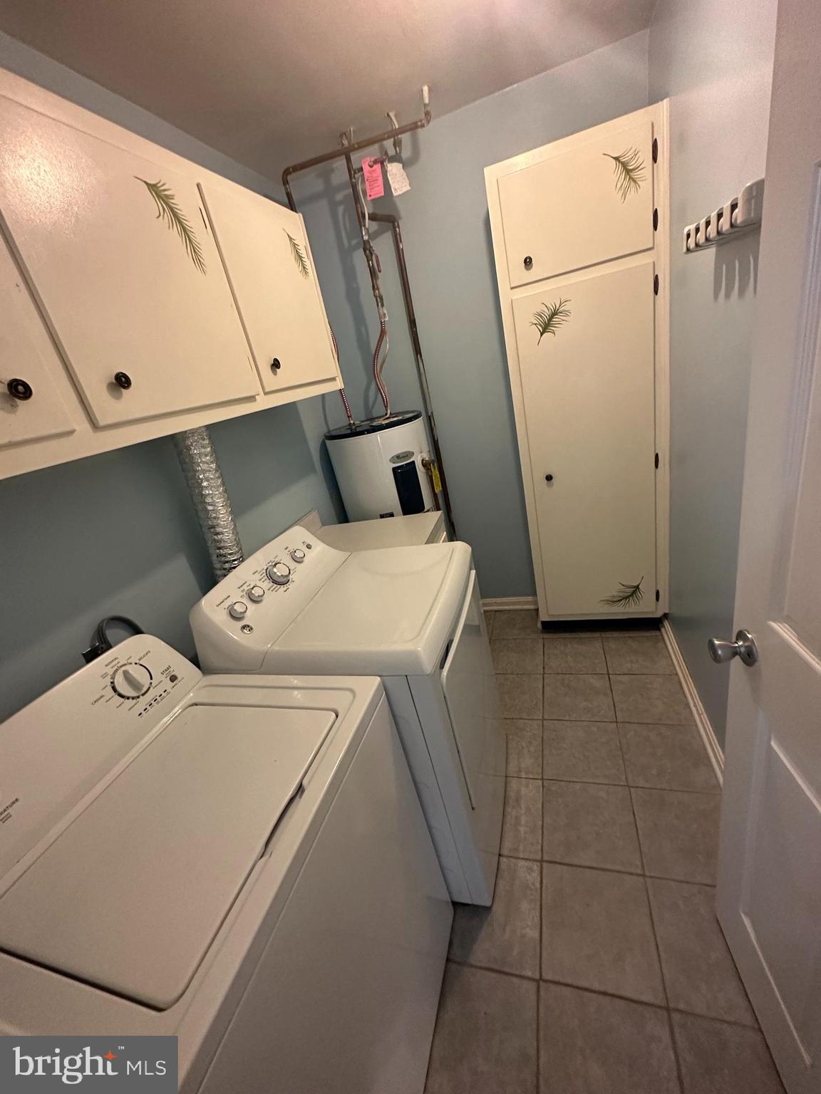 NORTHGATE SQUARE - Residential Lease