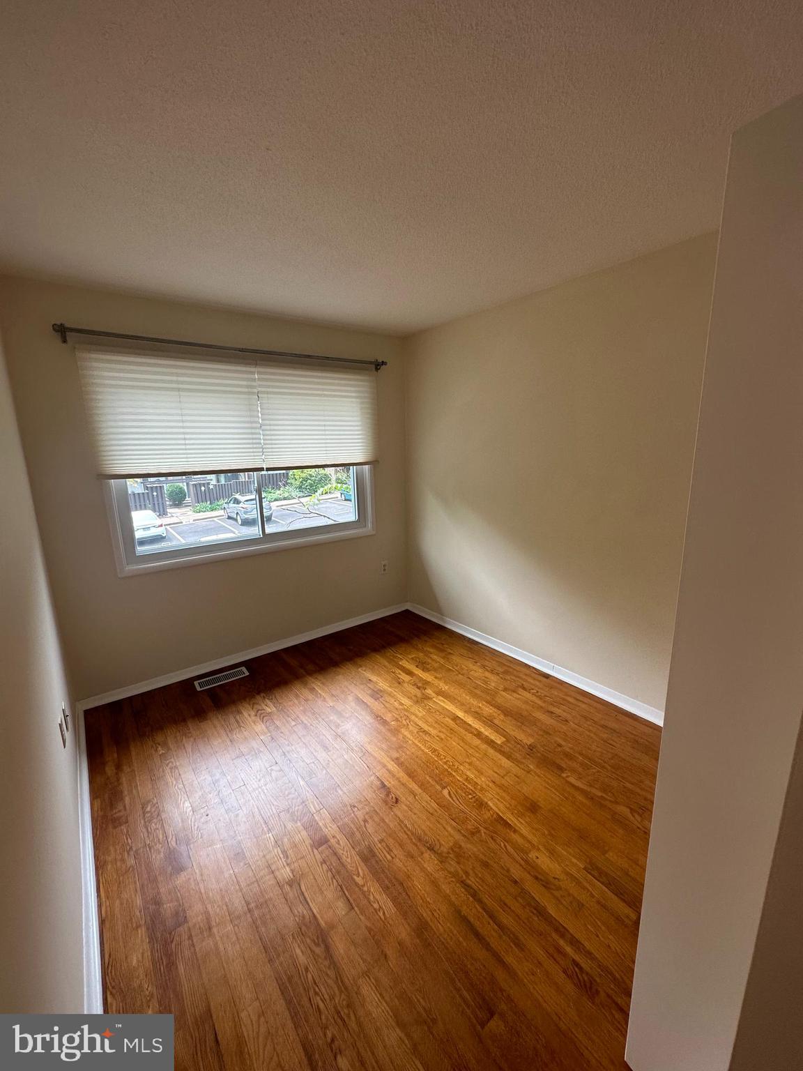 NORTHGATE SQUARE - Residential Lease