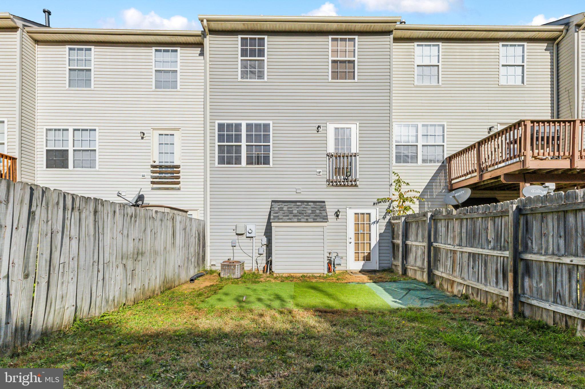 CHARLESTOWN COMMONS - Residential Lease