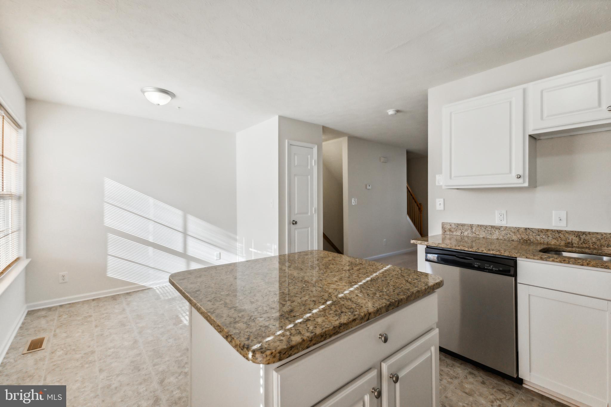 CHARLESTOWN COMMONS - Residential Lease