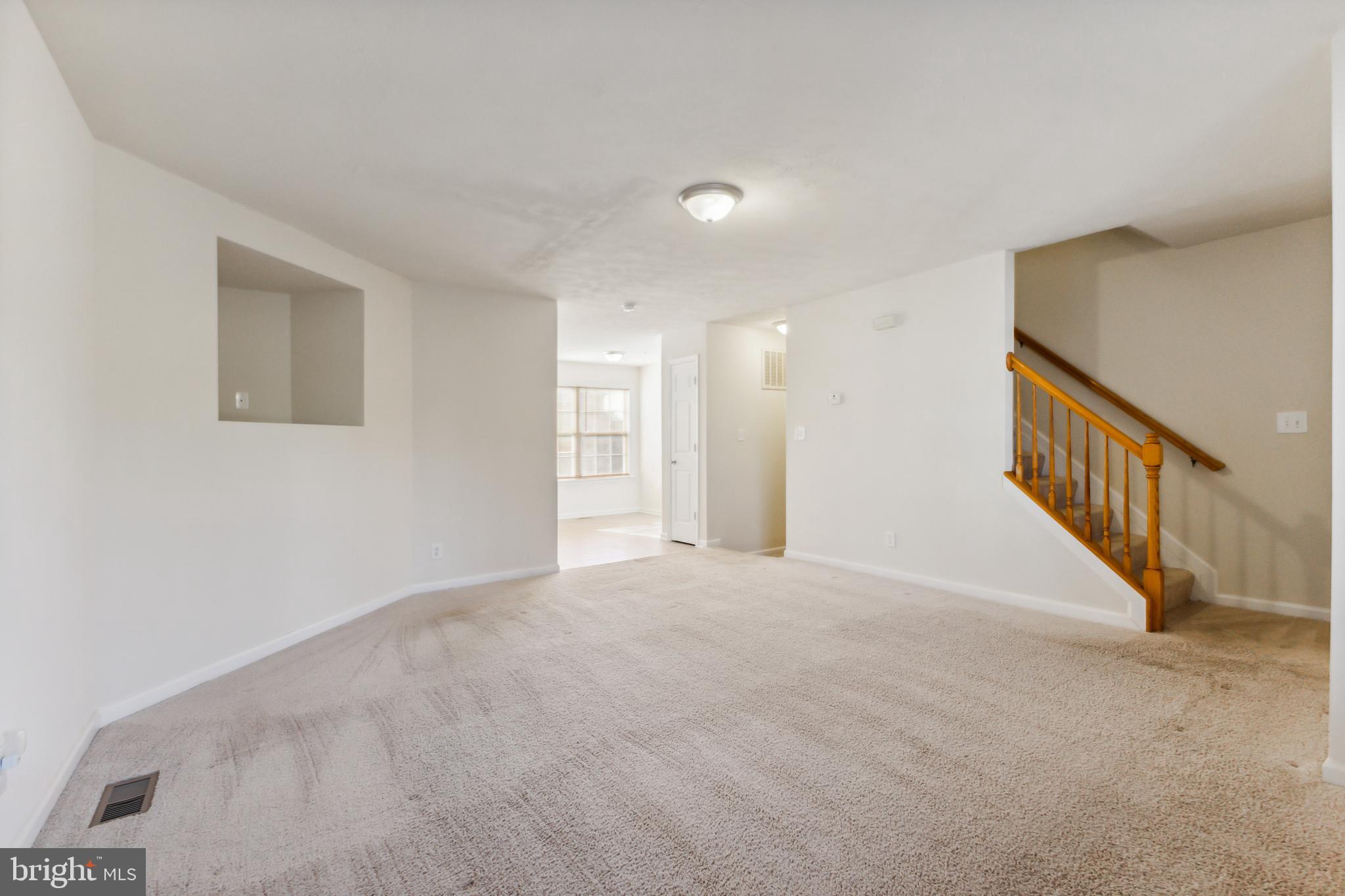 CHARLESTOWN COMMONS - Residential Lease