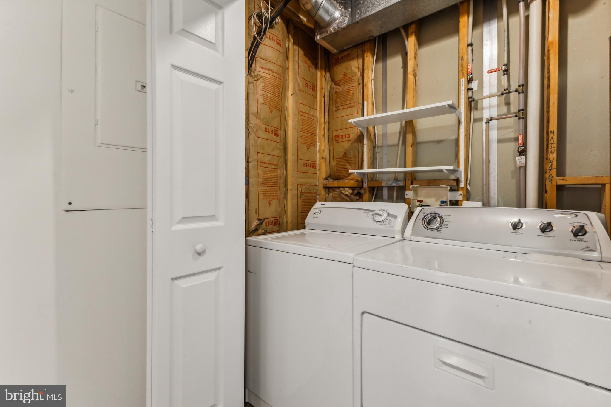 CHARLESTOWN COMMONS - Residential Lease