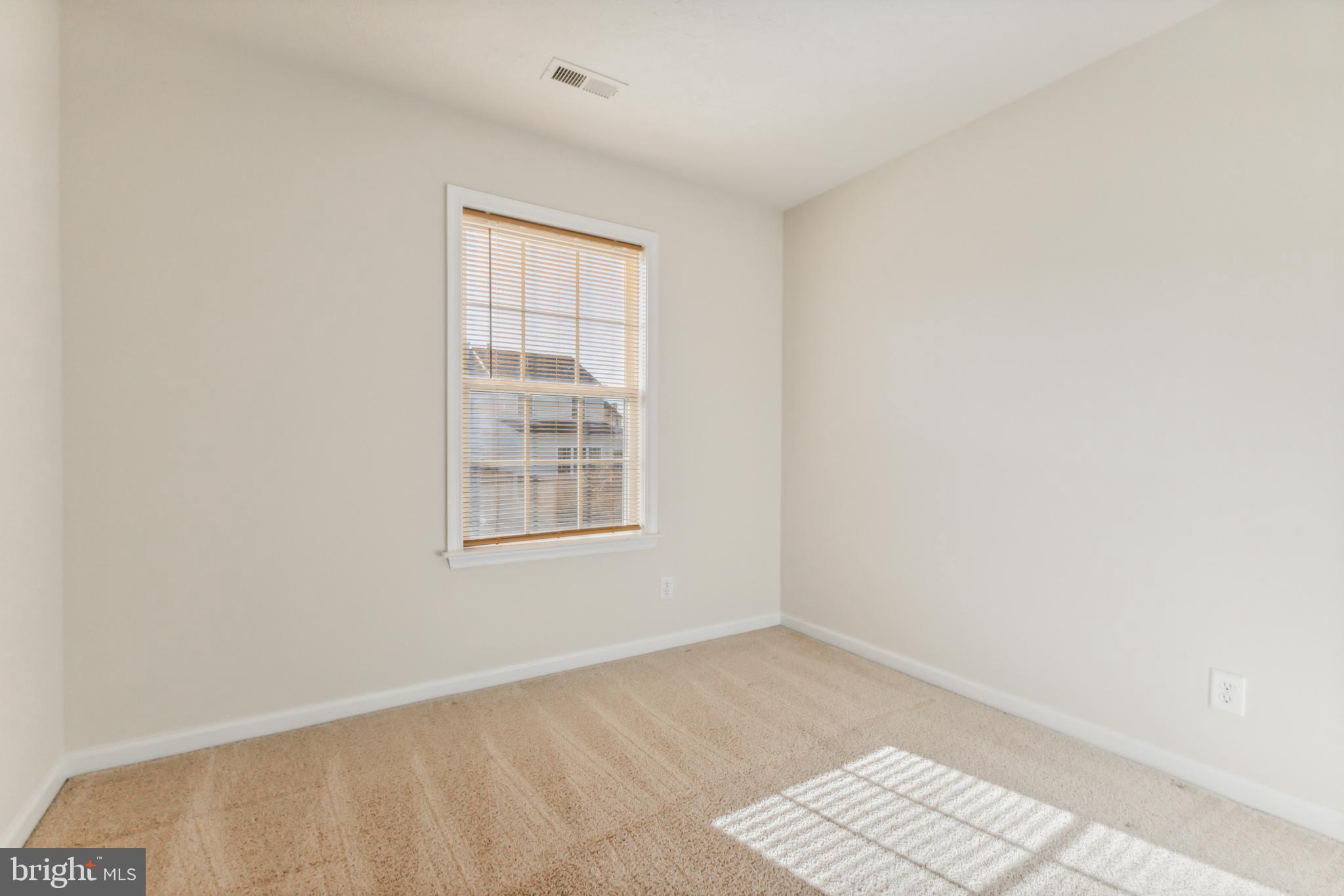 CHARLESTOWN COMMONS - Residential Lease