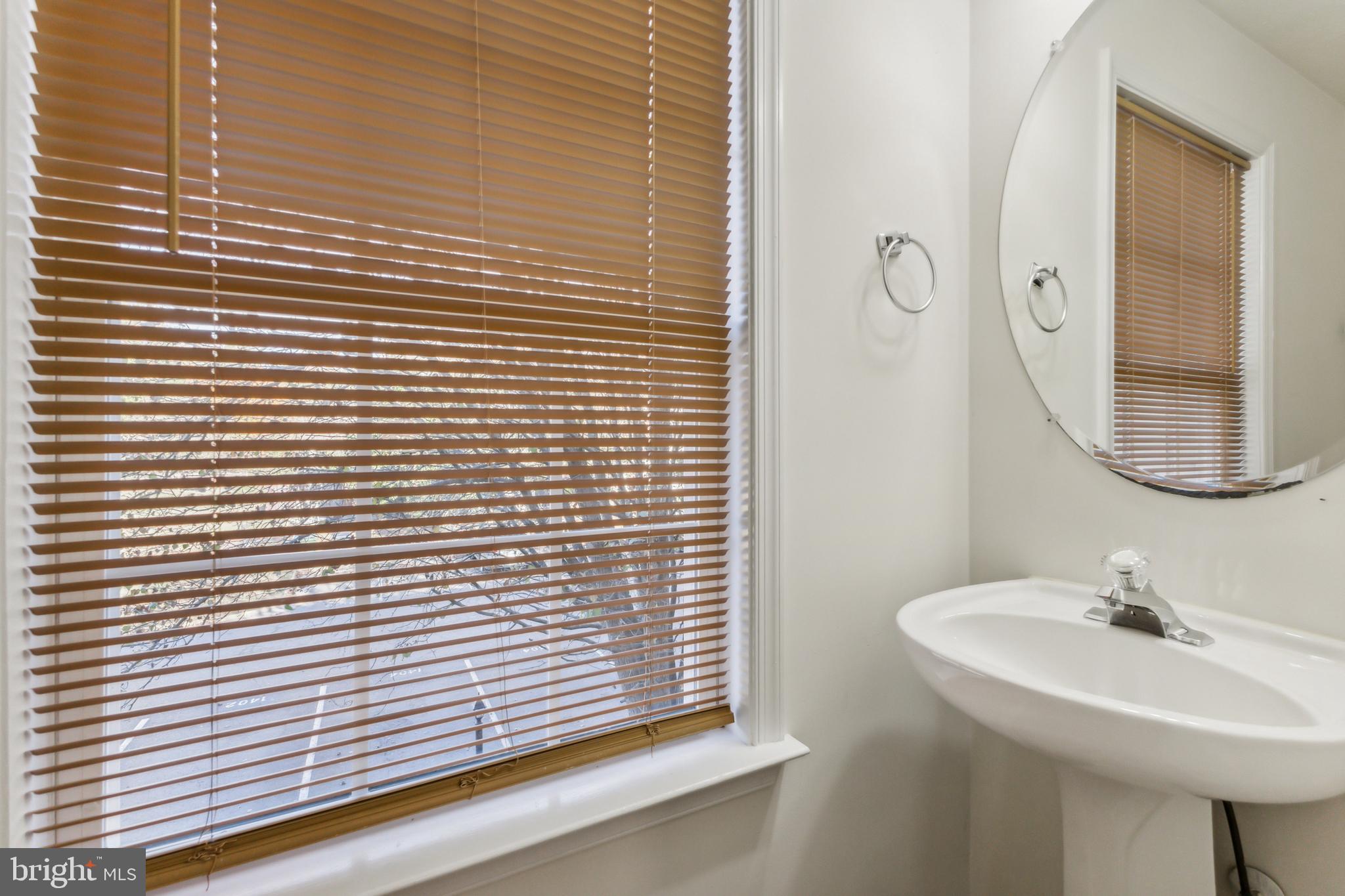 CHARLESTOWN COMMONS - Residential Lease