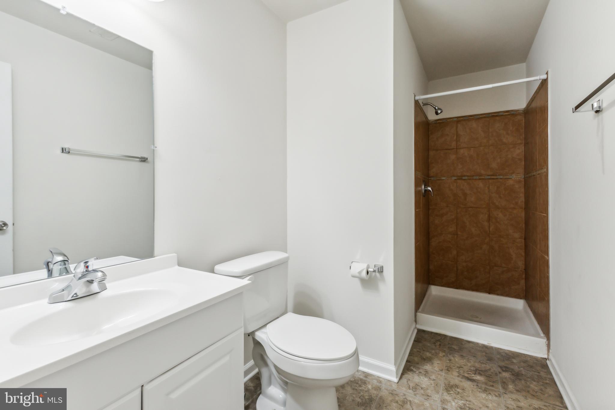 CHARLESTOWN COMMONS - Residential Lease