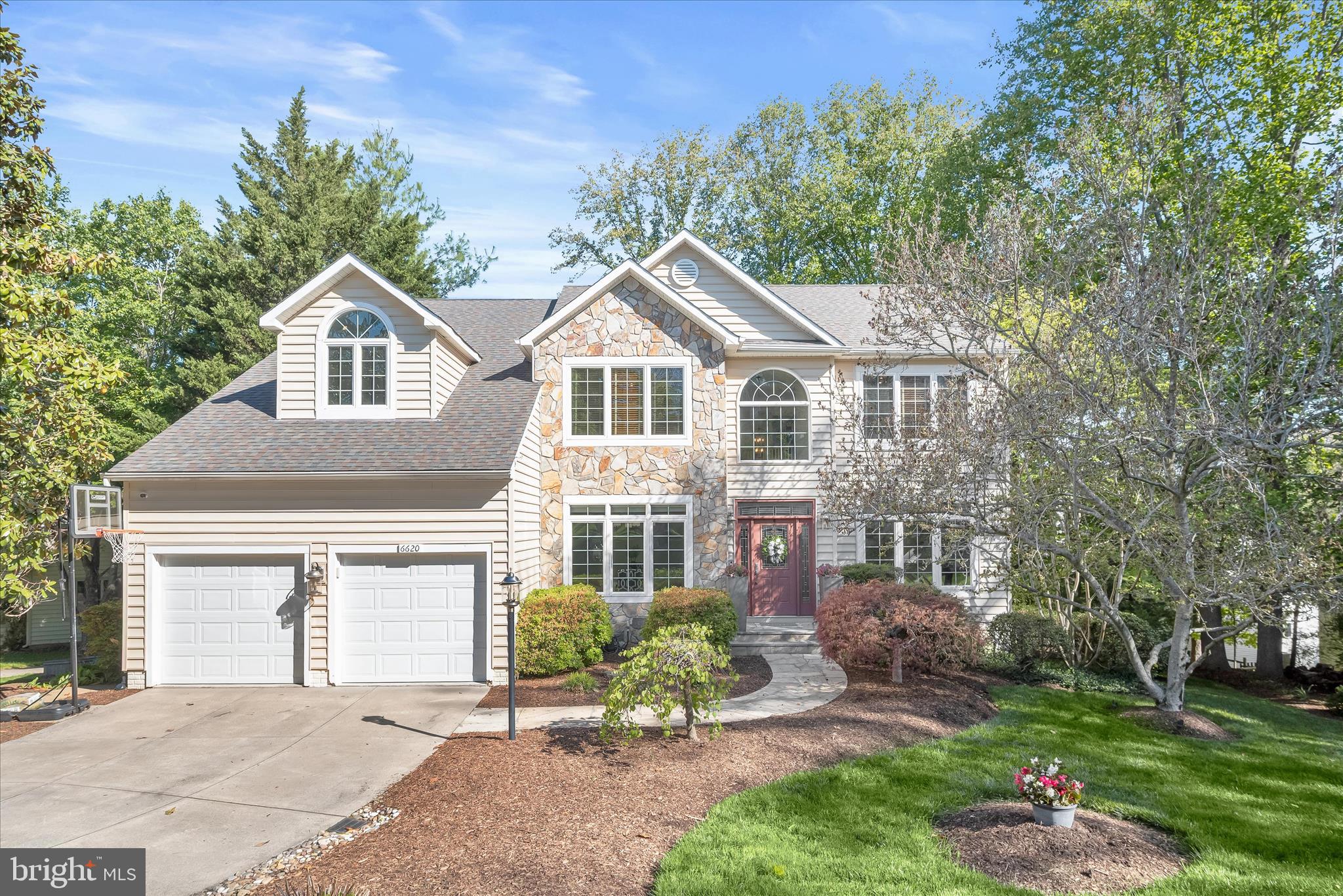 VILLAGE OF RIVER HILL - Residential